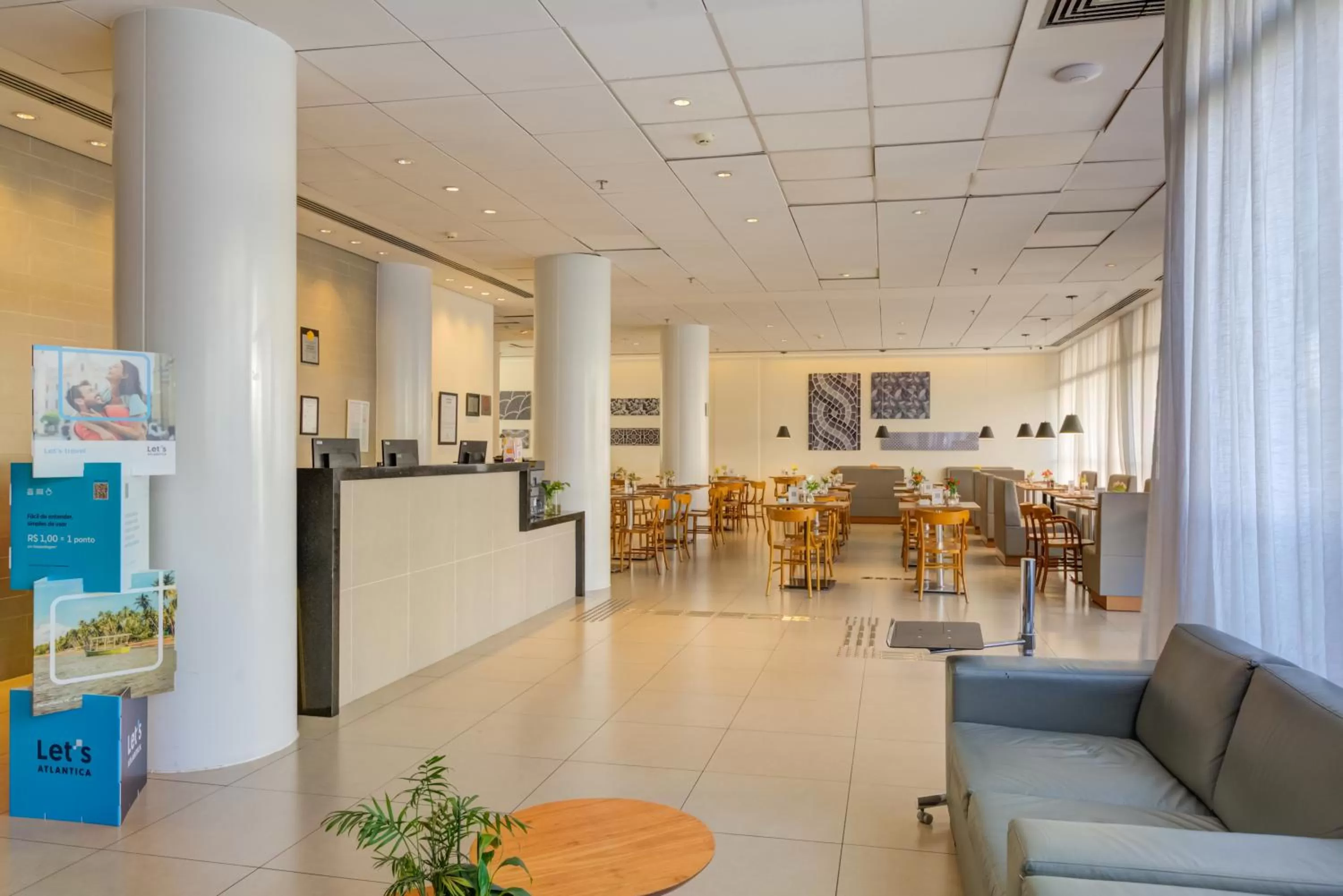 Lobby or reception in Comfort Hotel São Caetano