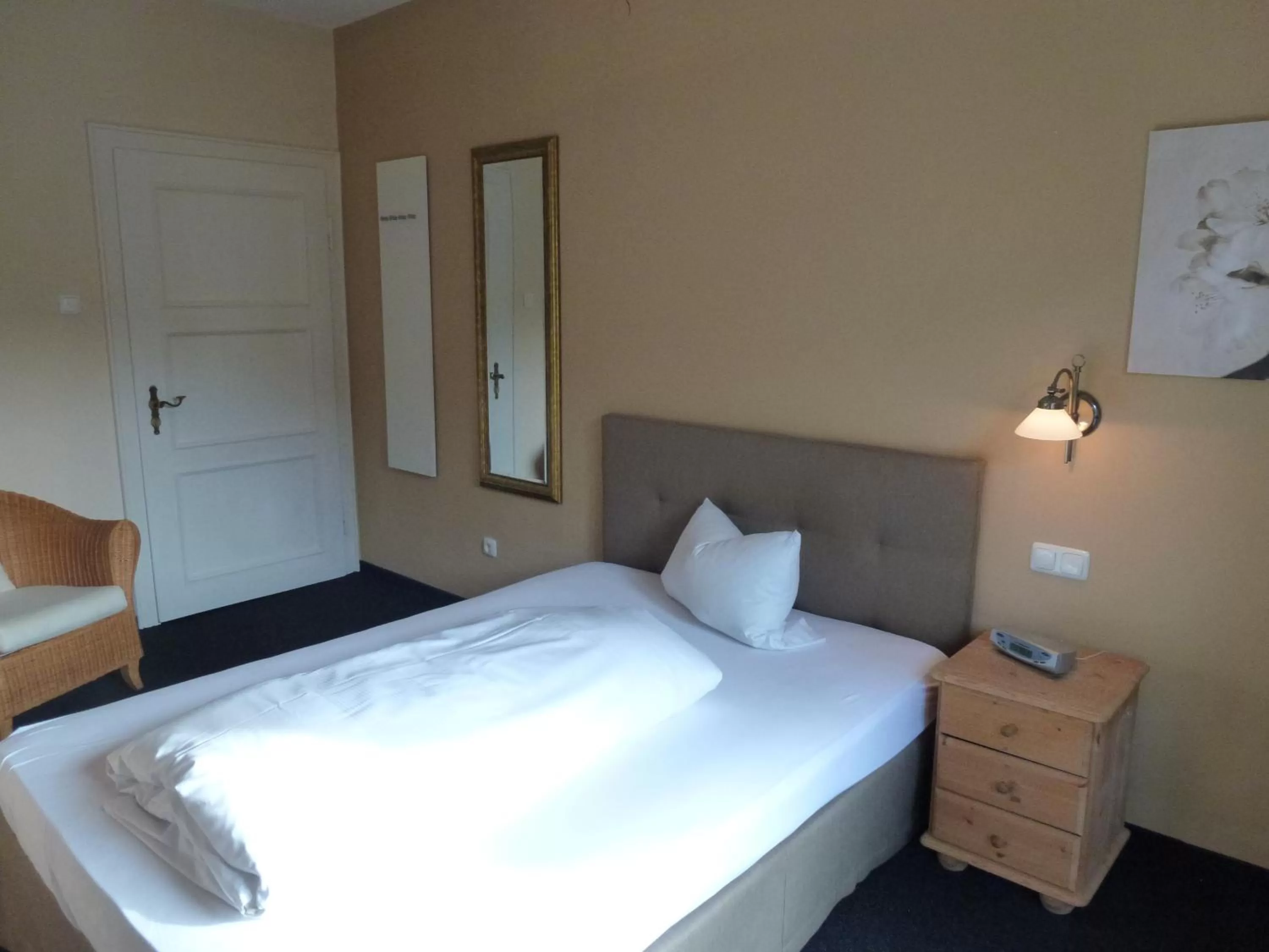 Bed in Alpenhof Landhotel Restaurant