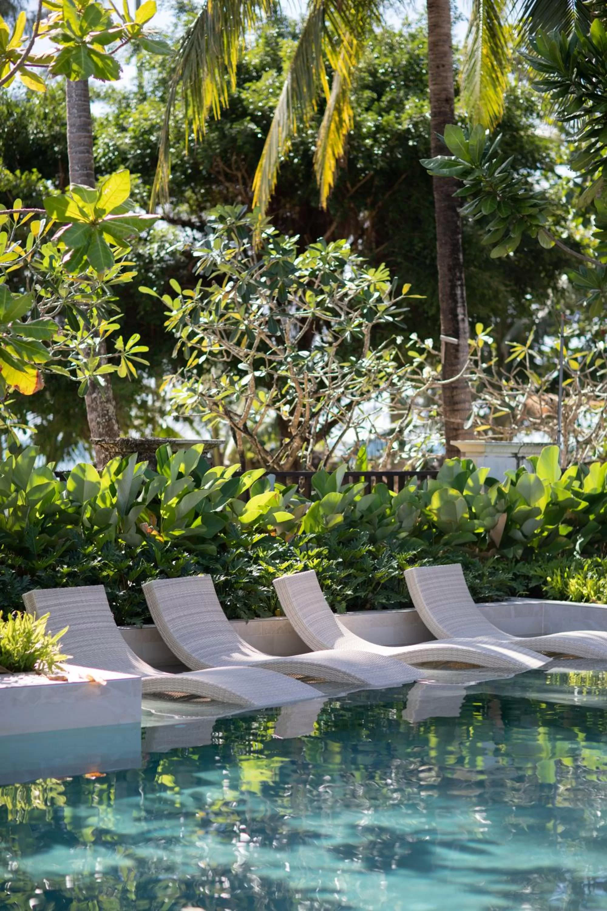 Swimming pool in VAYNA Boutique Koh Chang