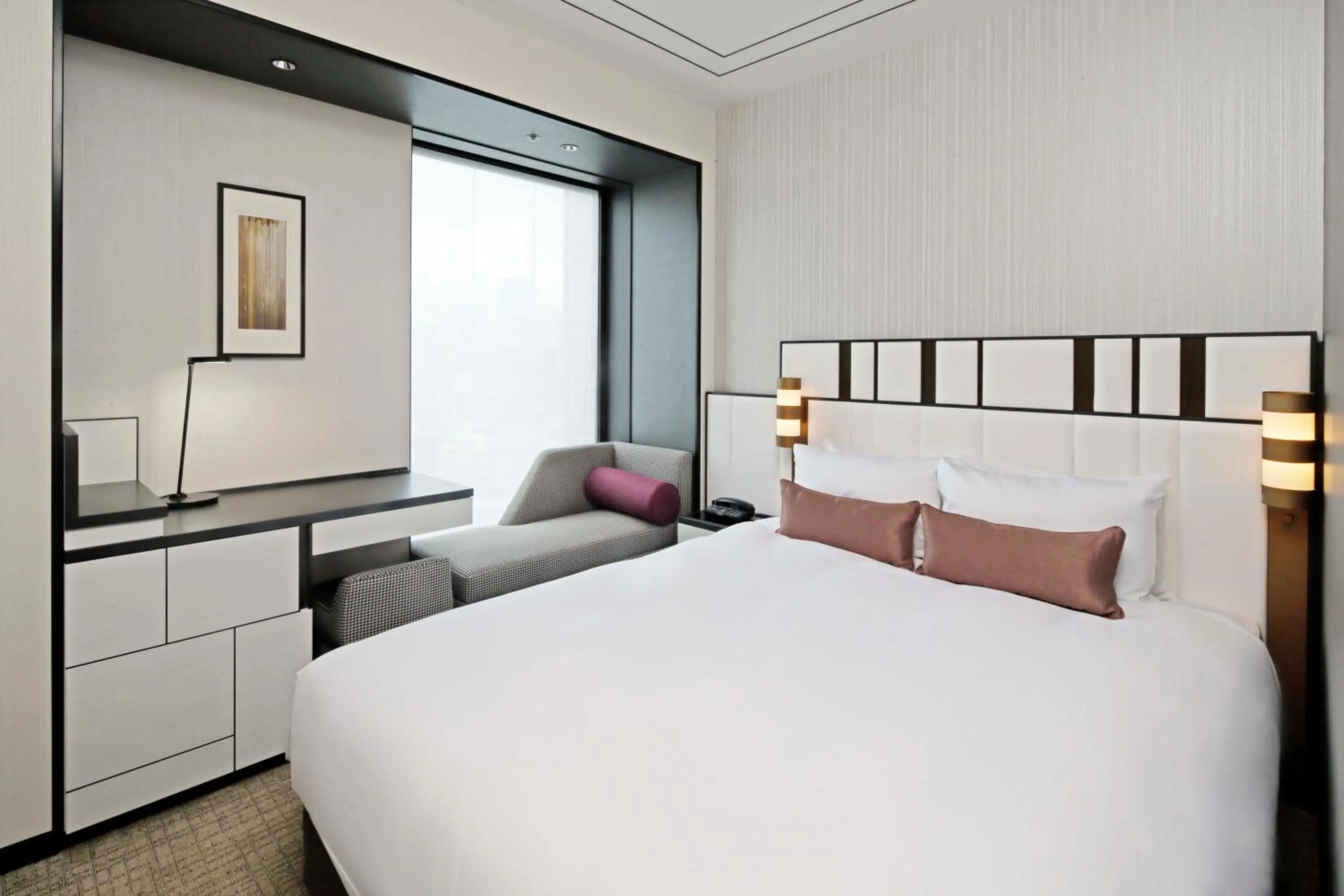 Photo of the whole room, Bed in KOKO HOTEL Premier Nihonbashi Hamacho