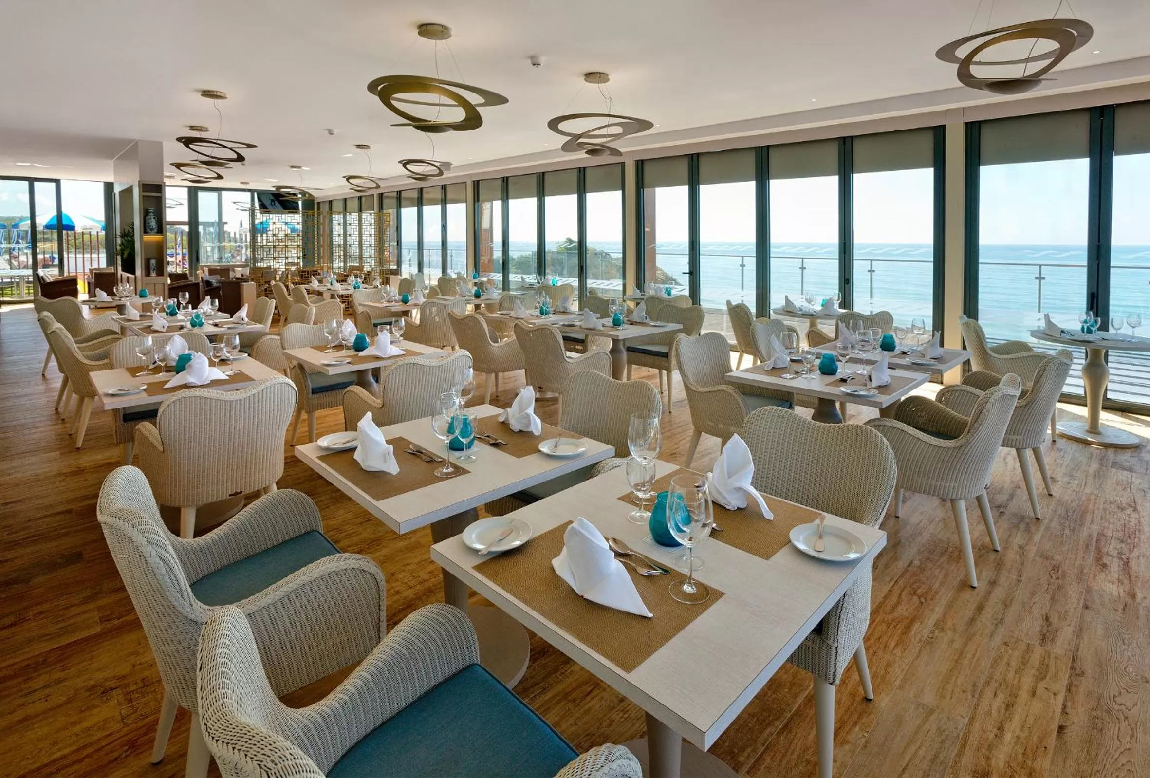 Restaurant/places to eat in Alisios