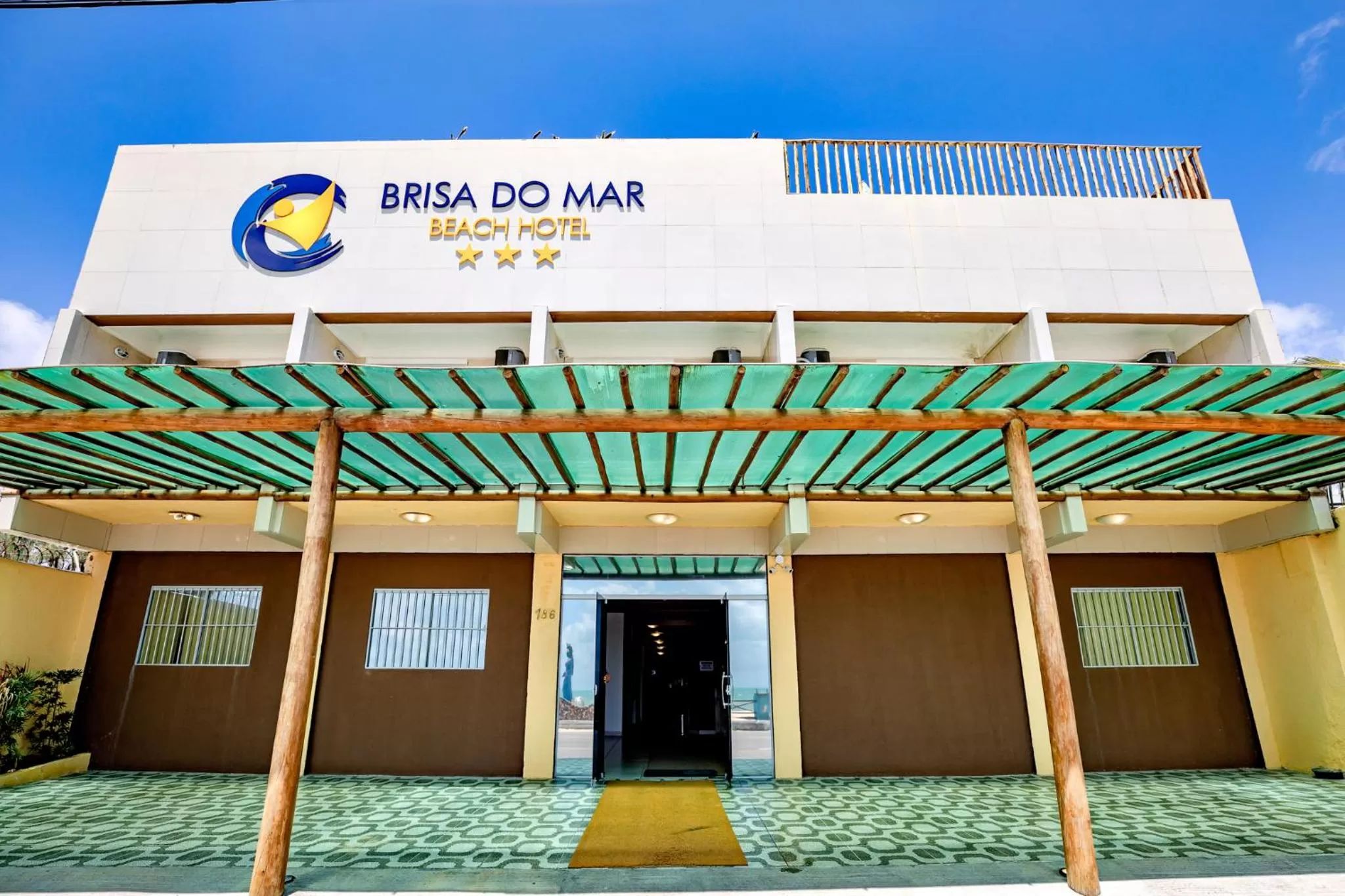 Facade/entrance in Brisa do Mar Beach Hotel
