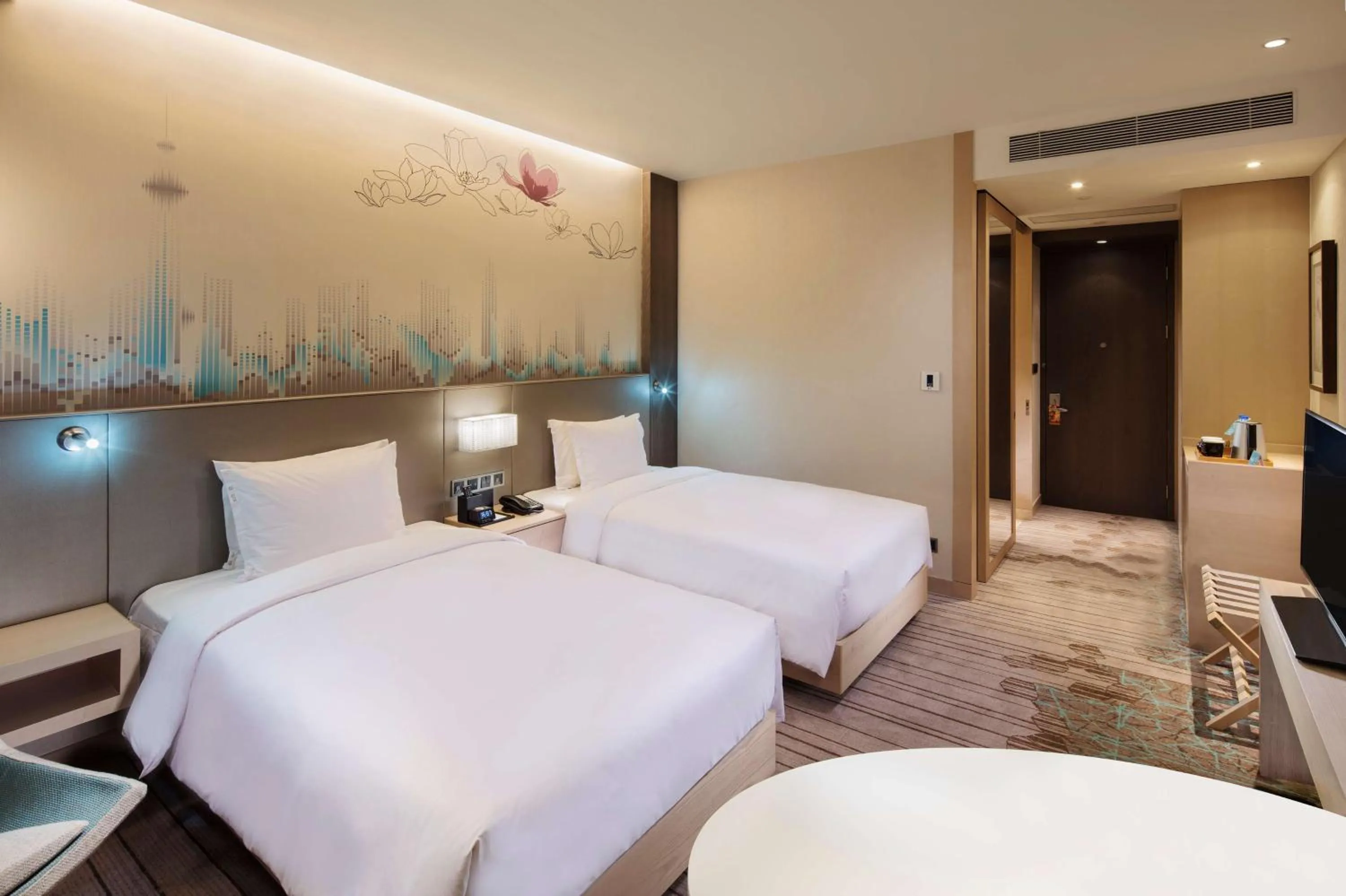 Bedroom, Bed in Hilton Garden Inn Shanghai Hongqiao NECC
