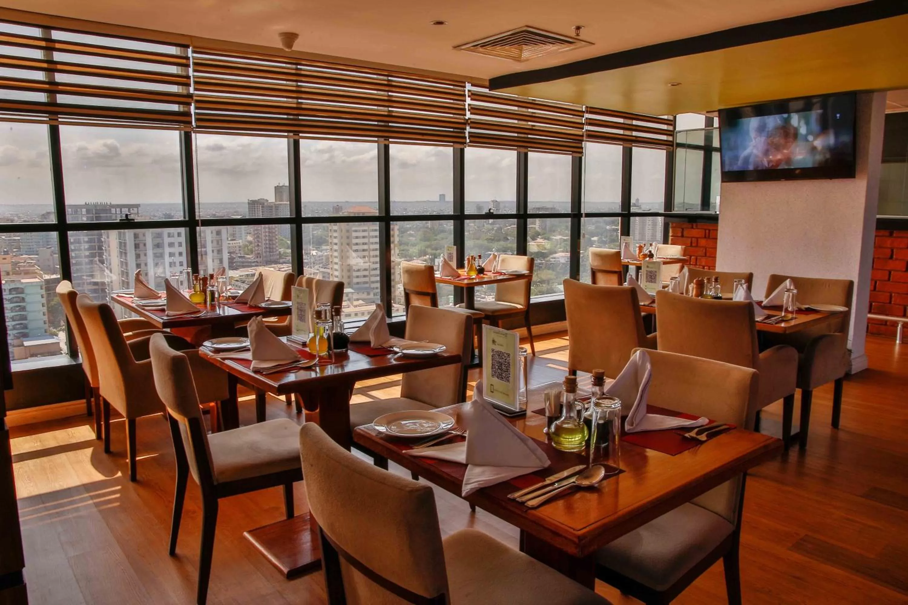 Restaurant/places to eat in Golden Tulip Dar Es Salaam City Center Hotel