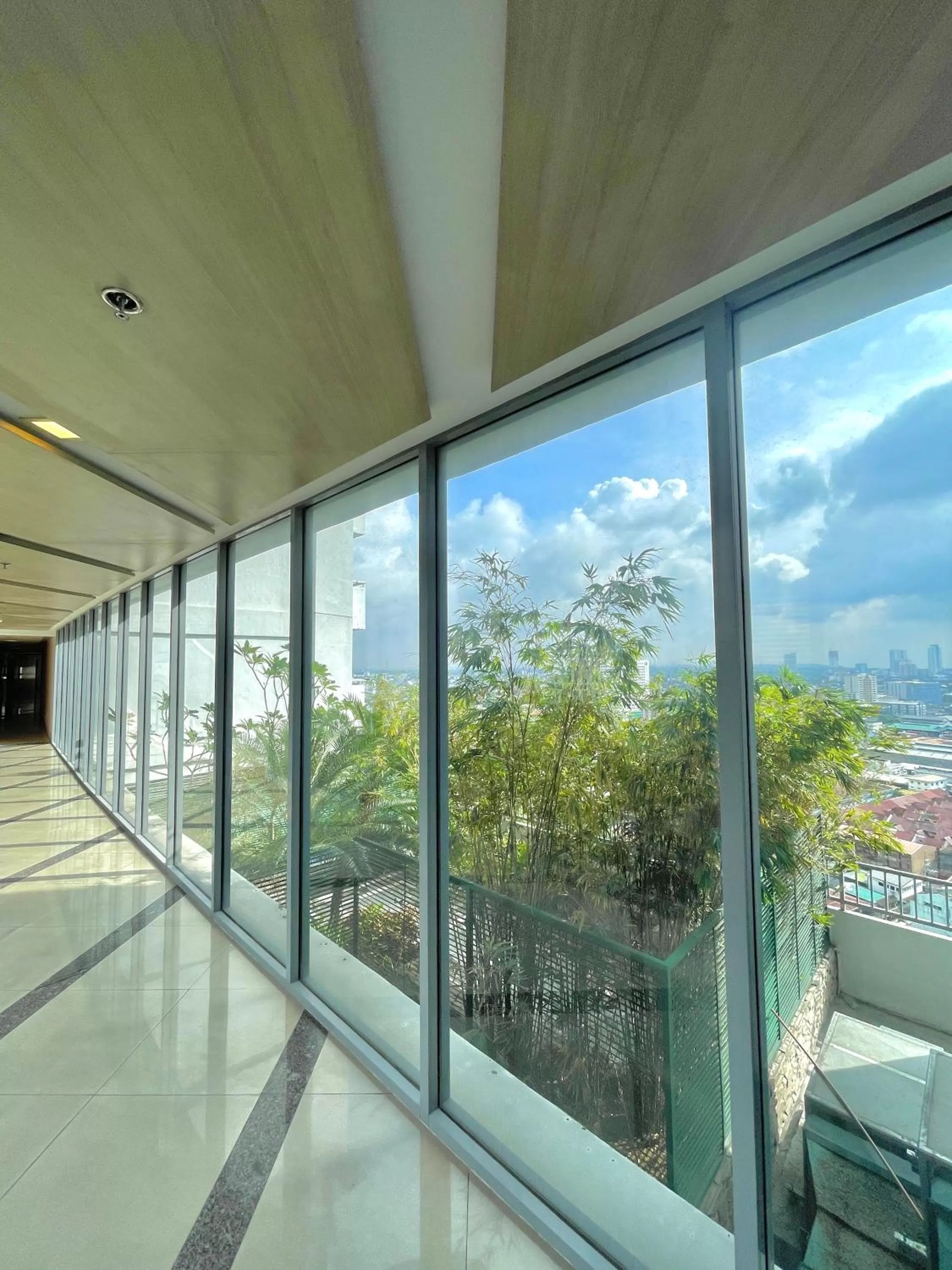 Day in Cubao, Quezon City Condo Staycation (wifi and netflix ready)