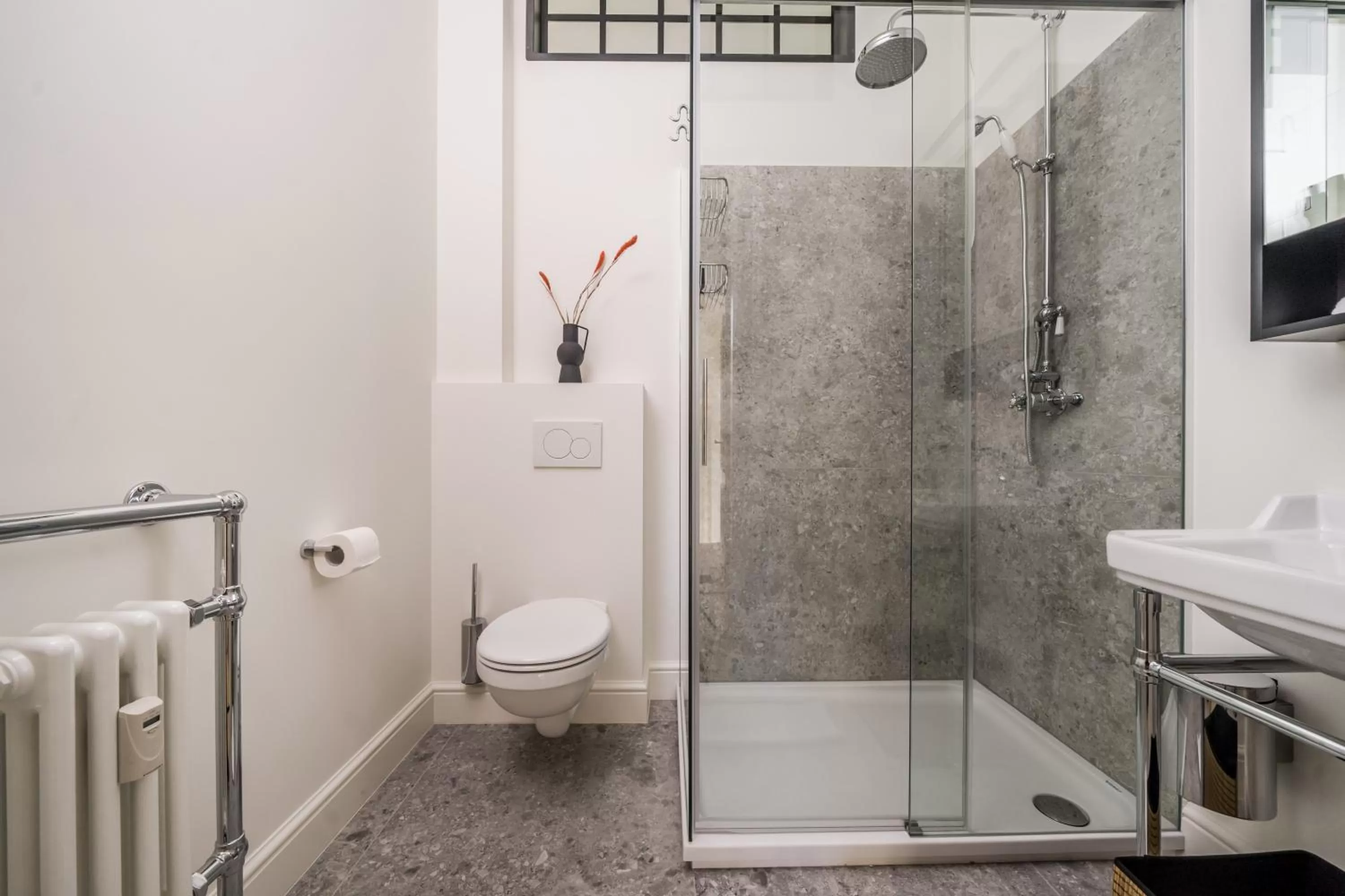 Shower in Quartier Le Sud