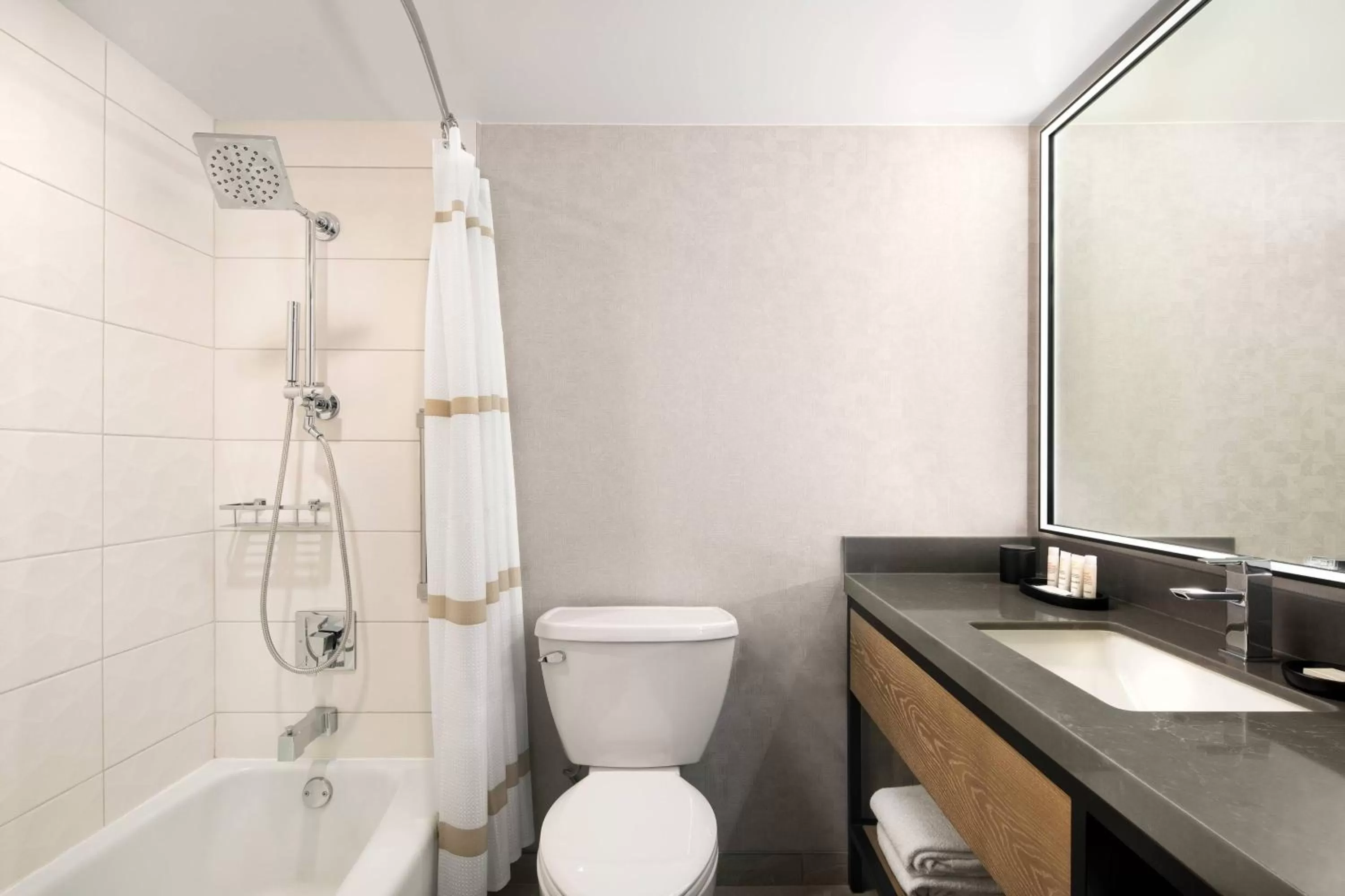 Bathroom in Santa Clara Marriott