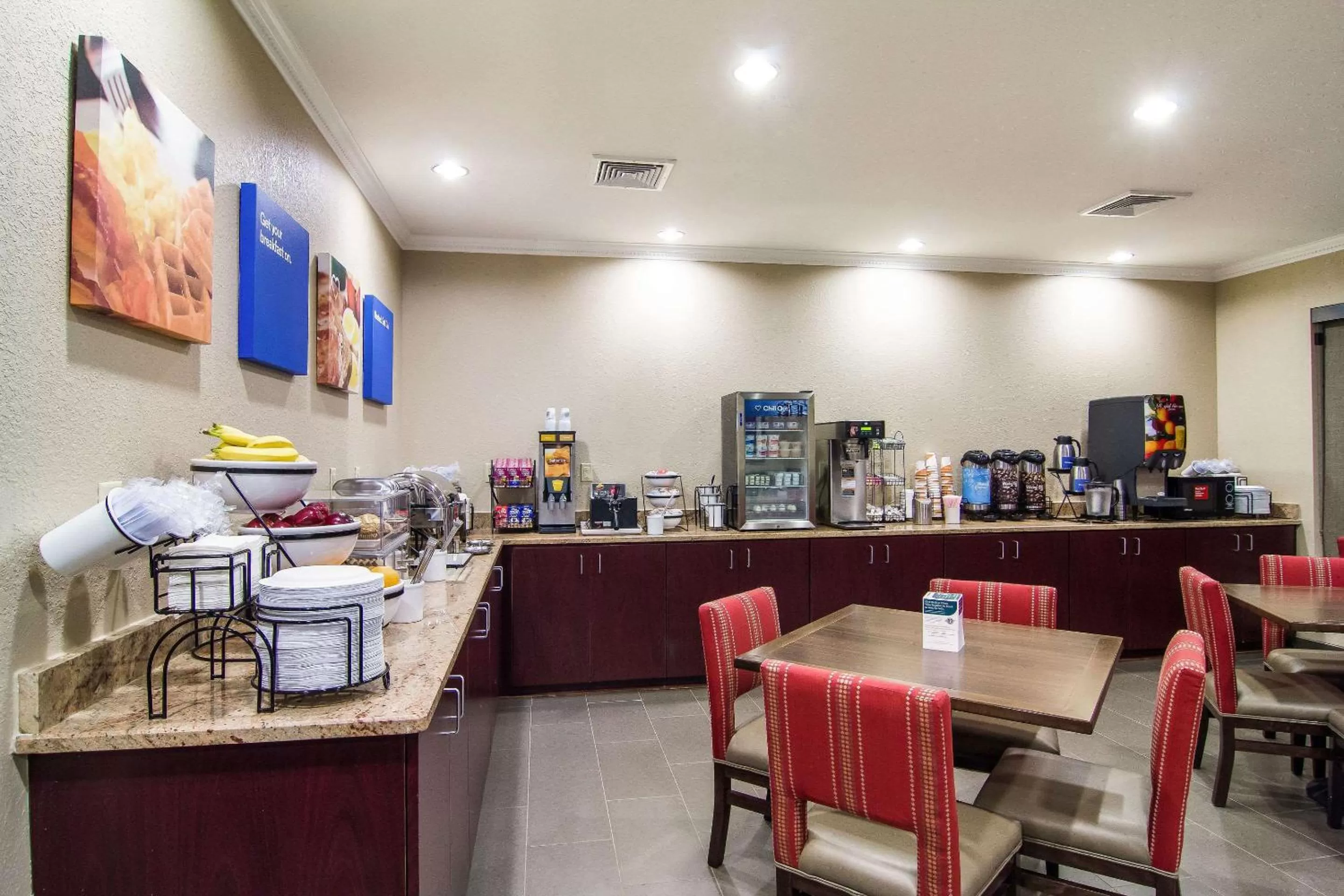 Restaurant/places to eat in Comfort Inn Blackshear Hwy 84