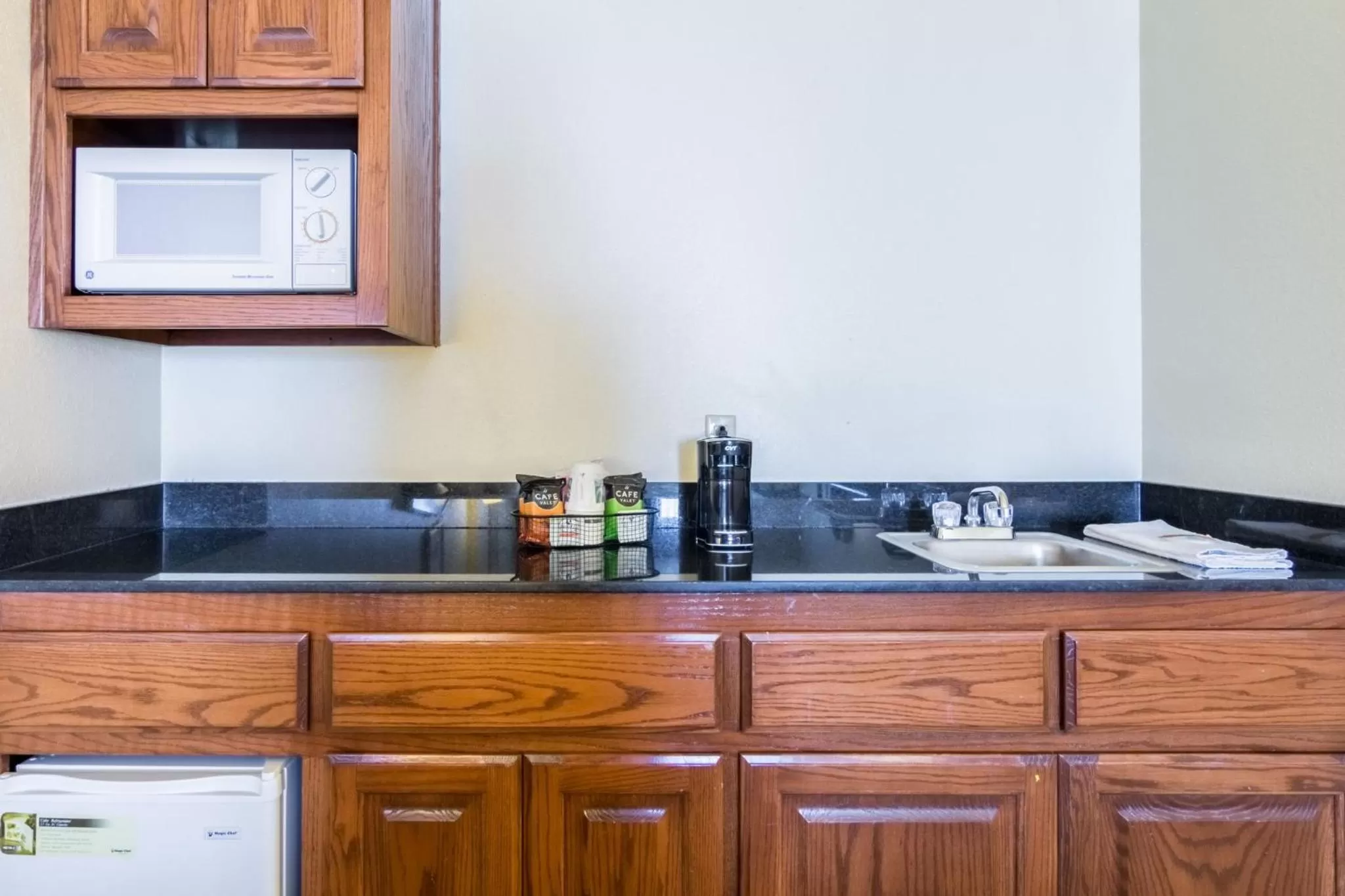 Kitchen or kitchenette in Quality Inn & Suites of Alma - Northeast from Fort Smith