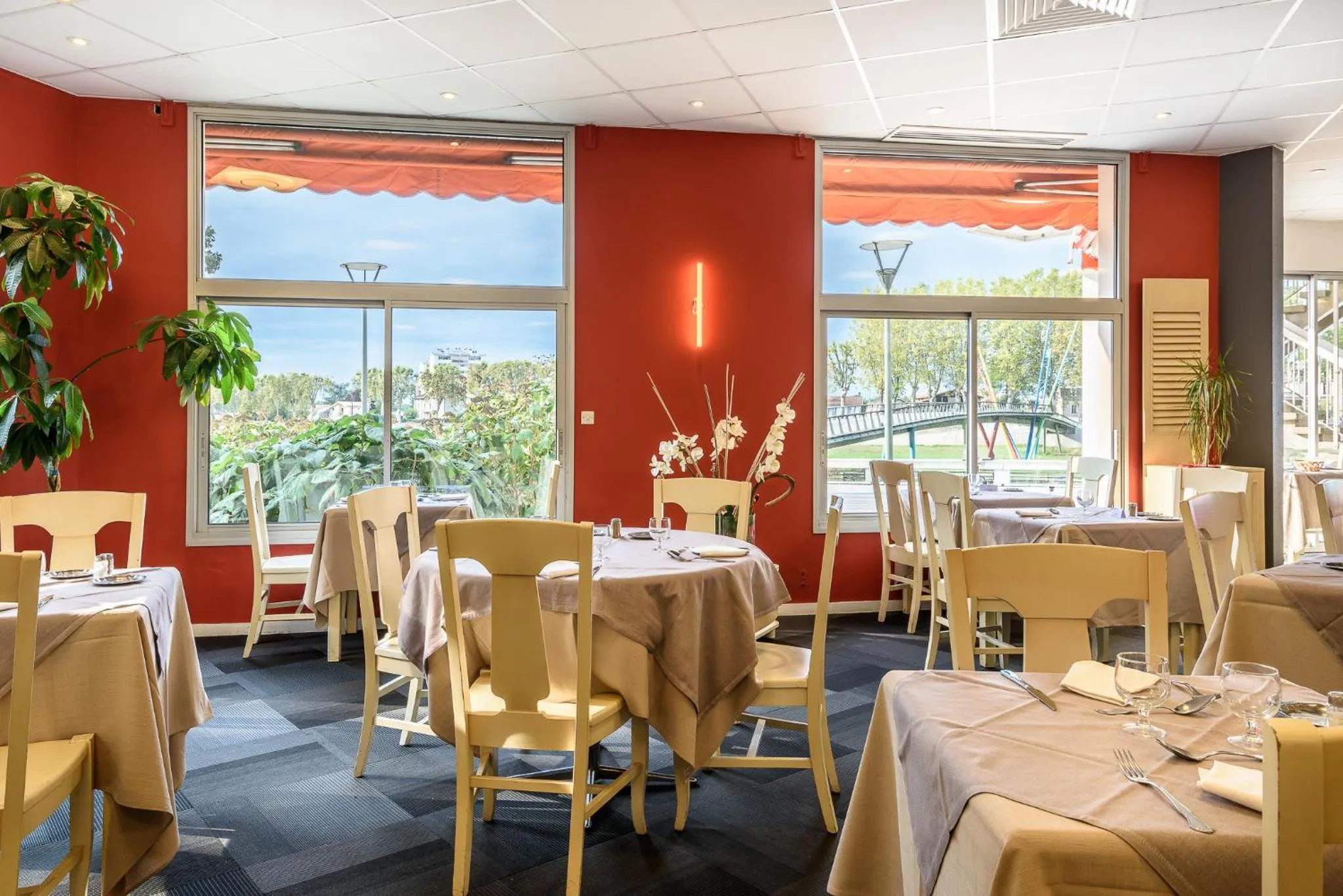 Restaurant/places to eat in Miradour