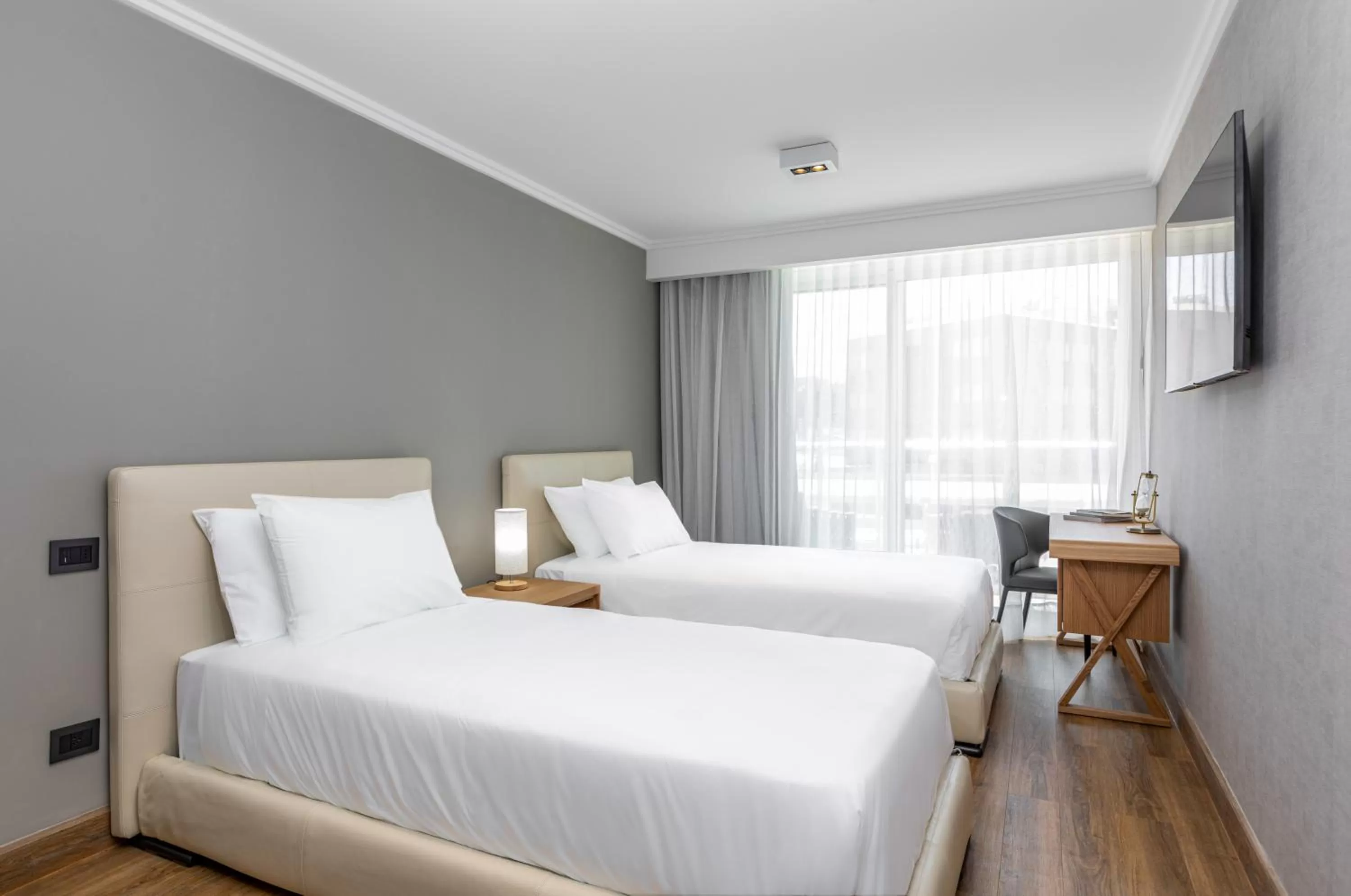 Bedroom, Bed in Hotel Solerios Mansa