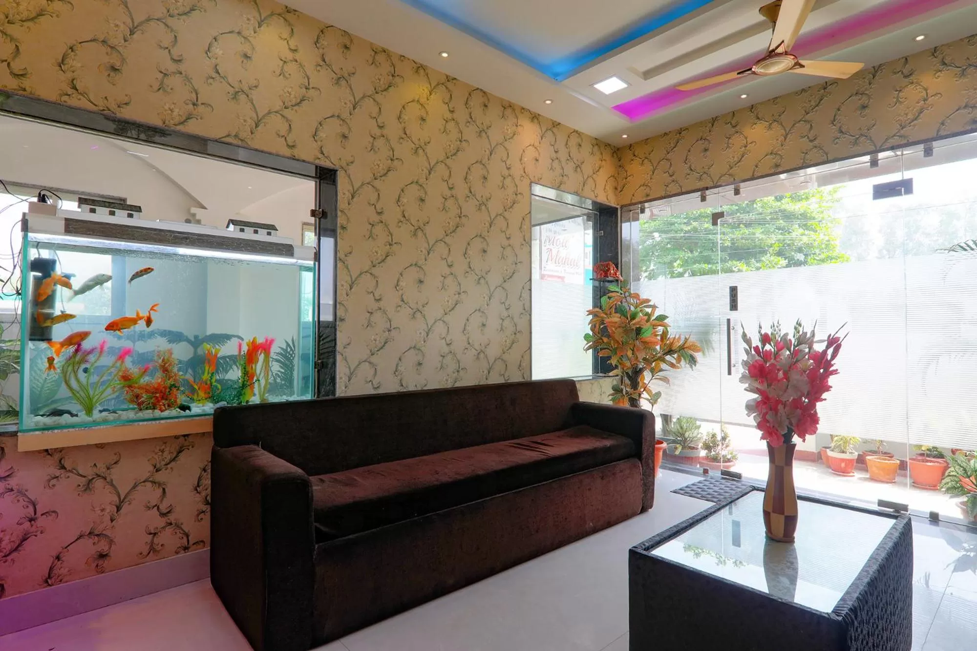 Seating area in Via Moti Mahal - Sarnath museum