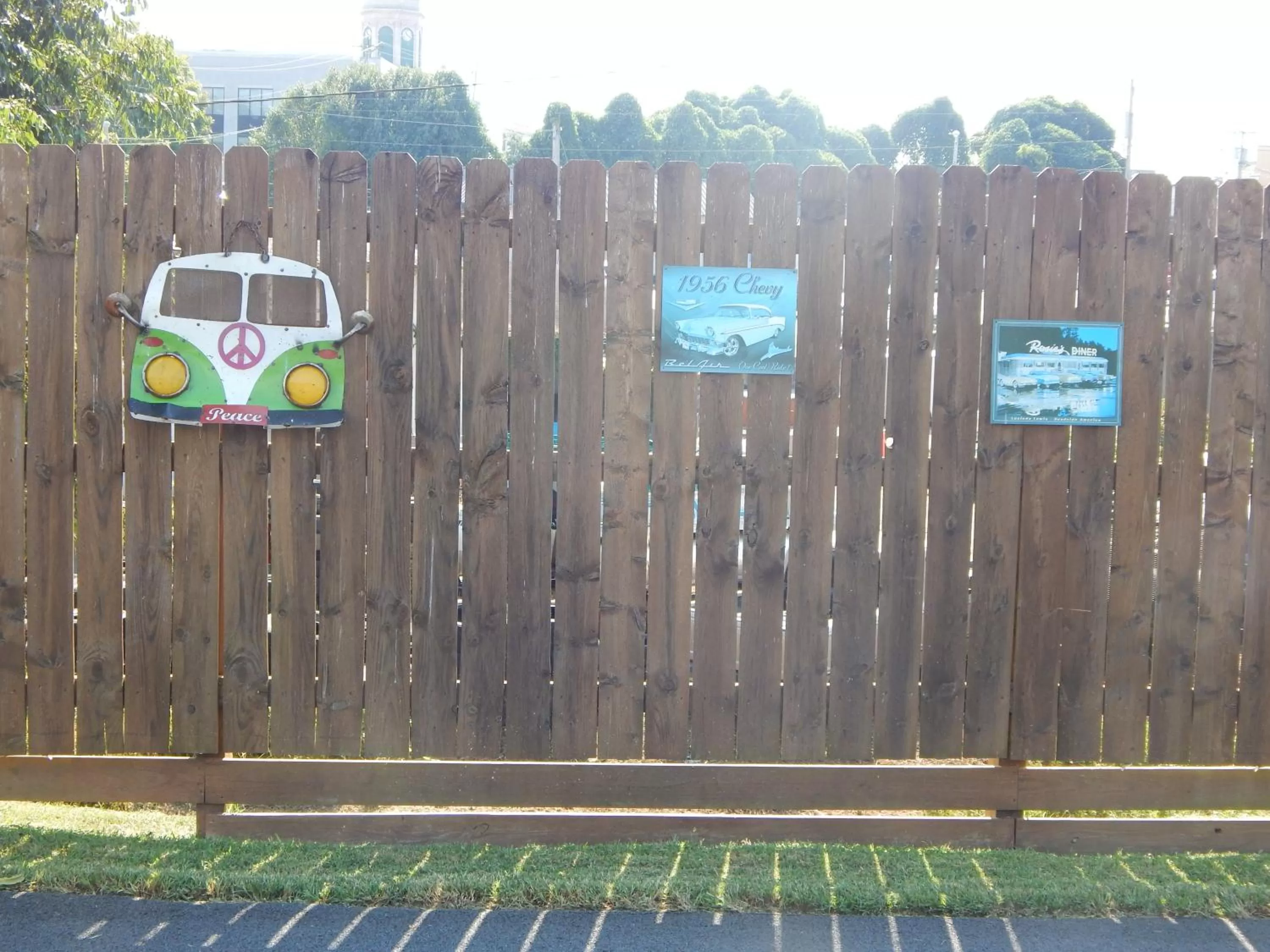 Decorative detail in Sunset Motel