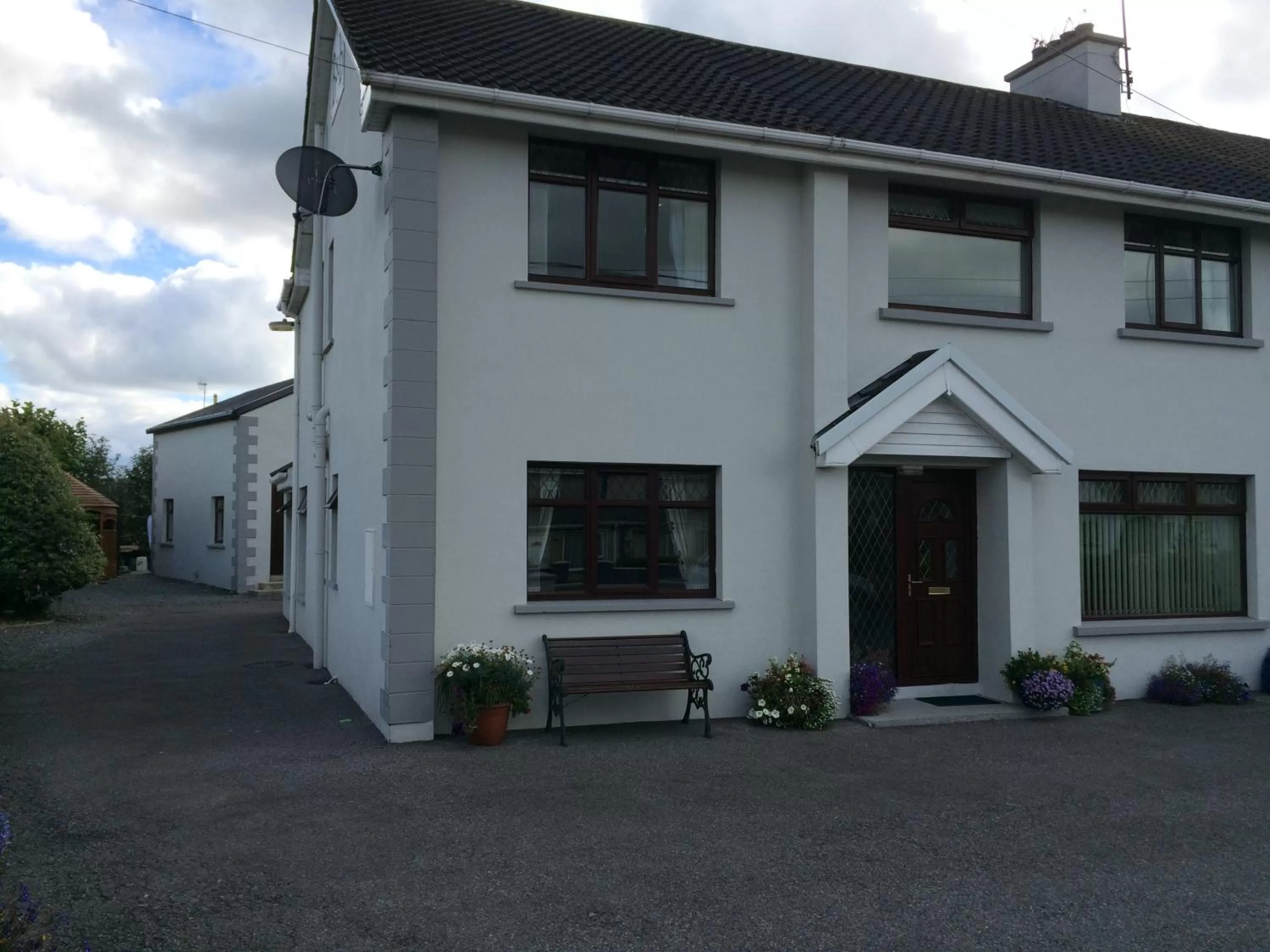 Facade/entrance in Johnny B's B&B