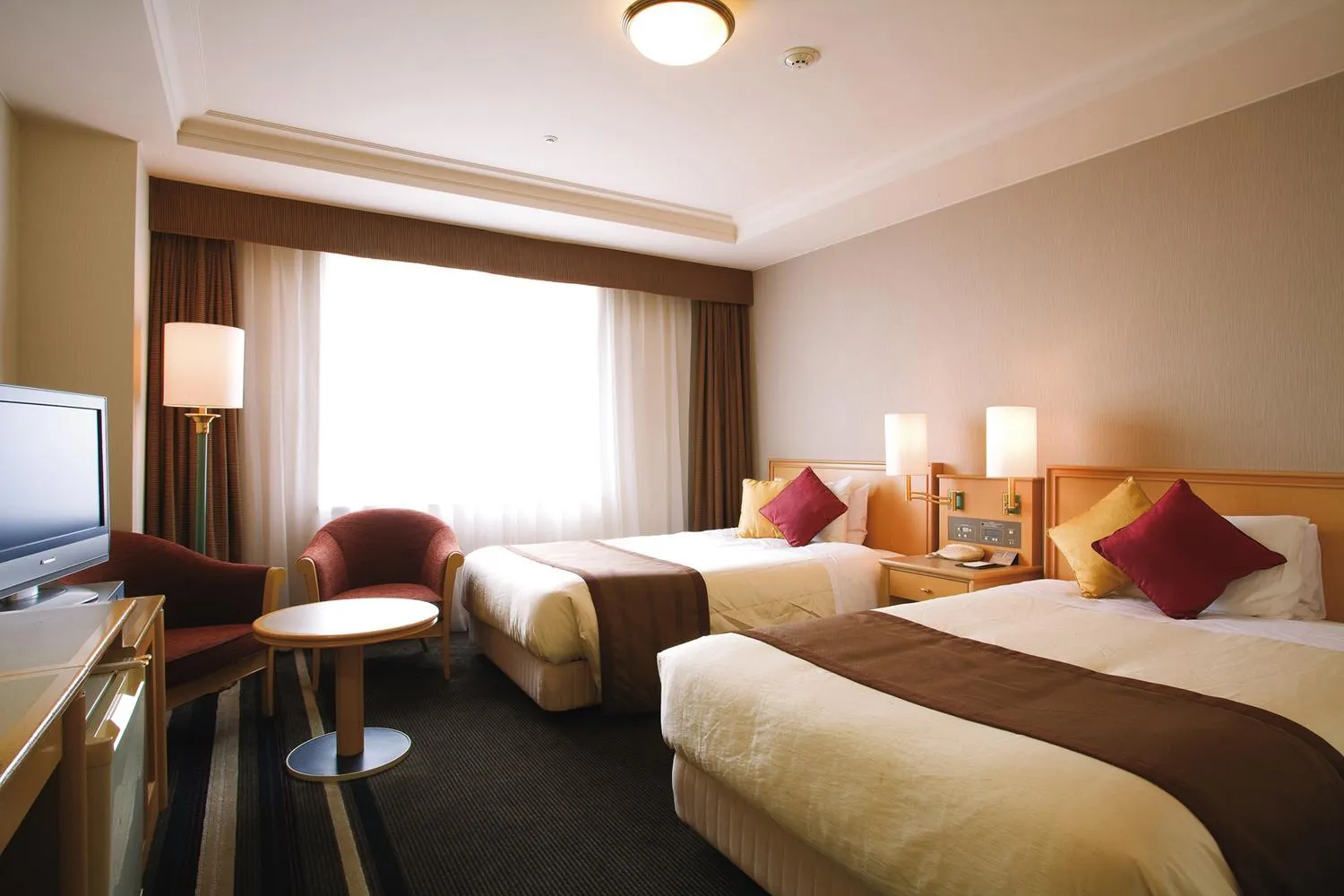 Bed in Keio Plaza Hotel Hachioji