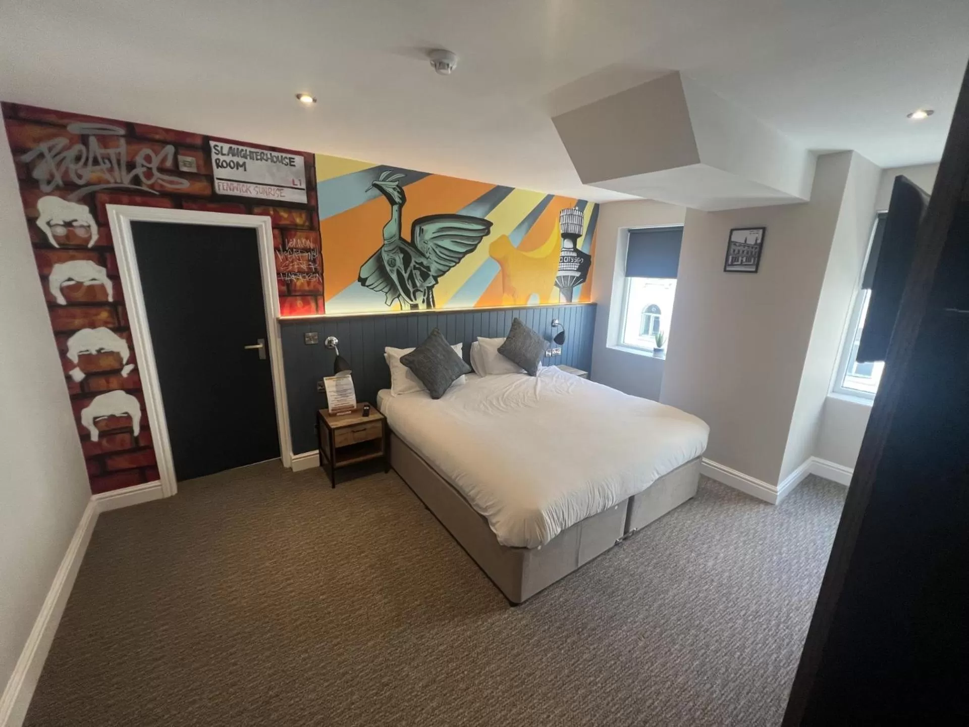 TV and multimedia, Bed in Fenwick Sunrise Hotel