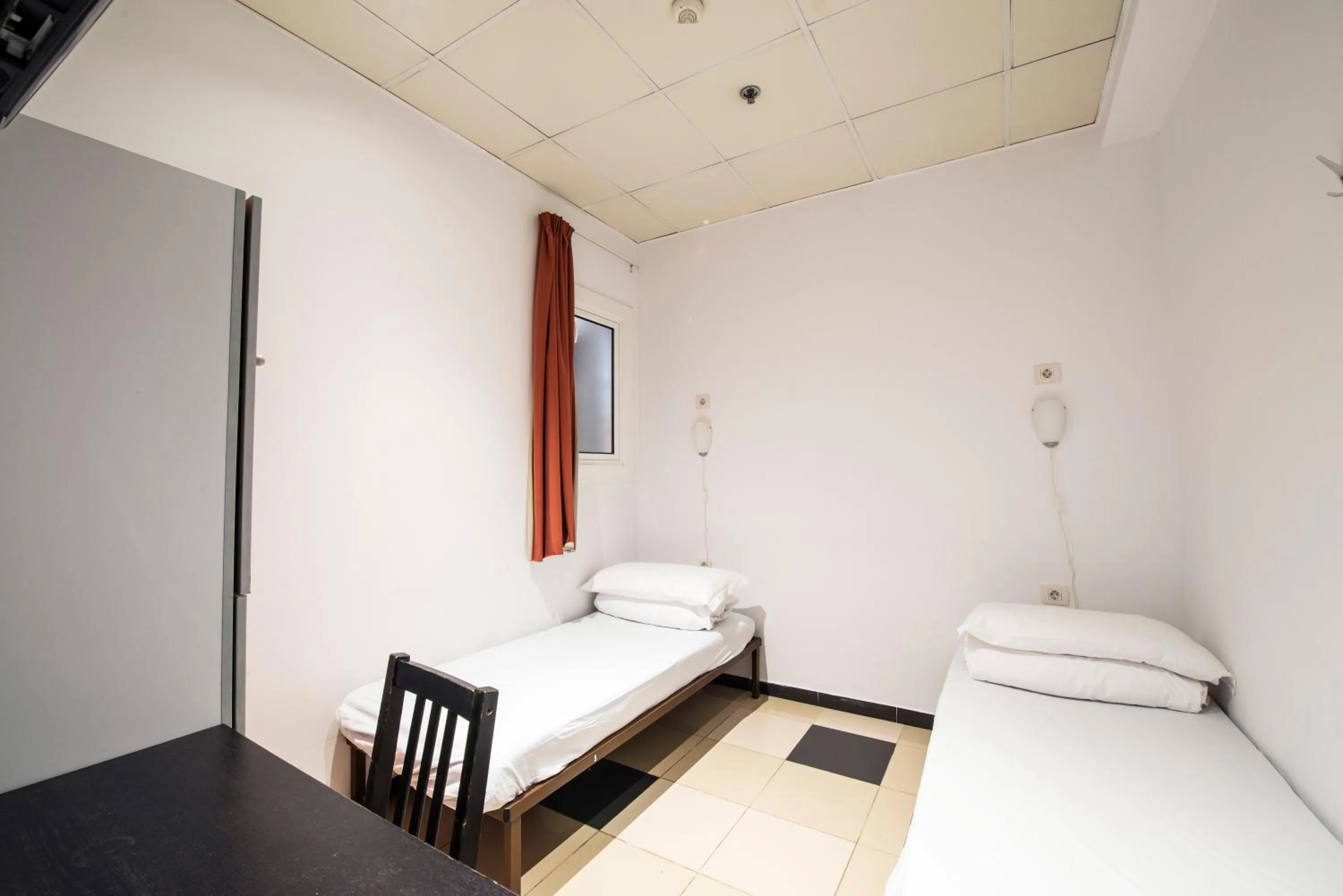 Bedroom, Bed in Safestay Barcelona Passeig de Gràcia