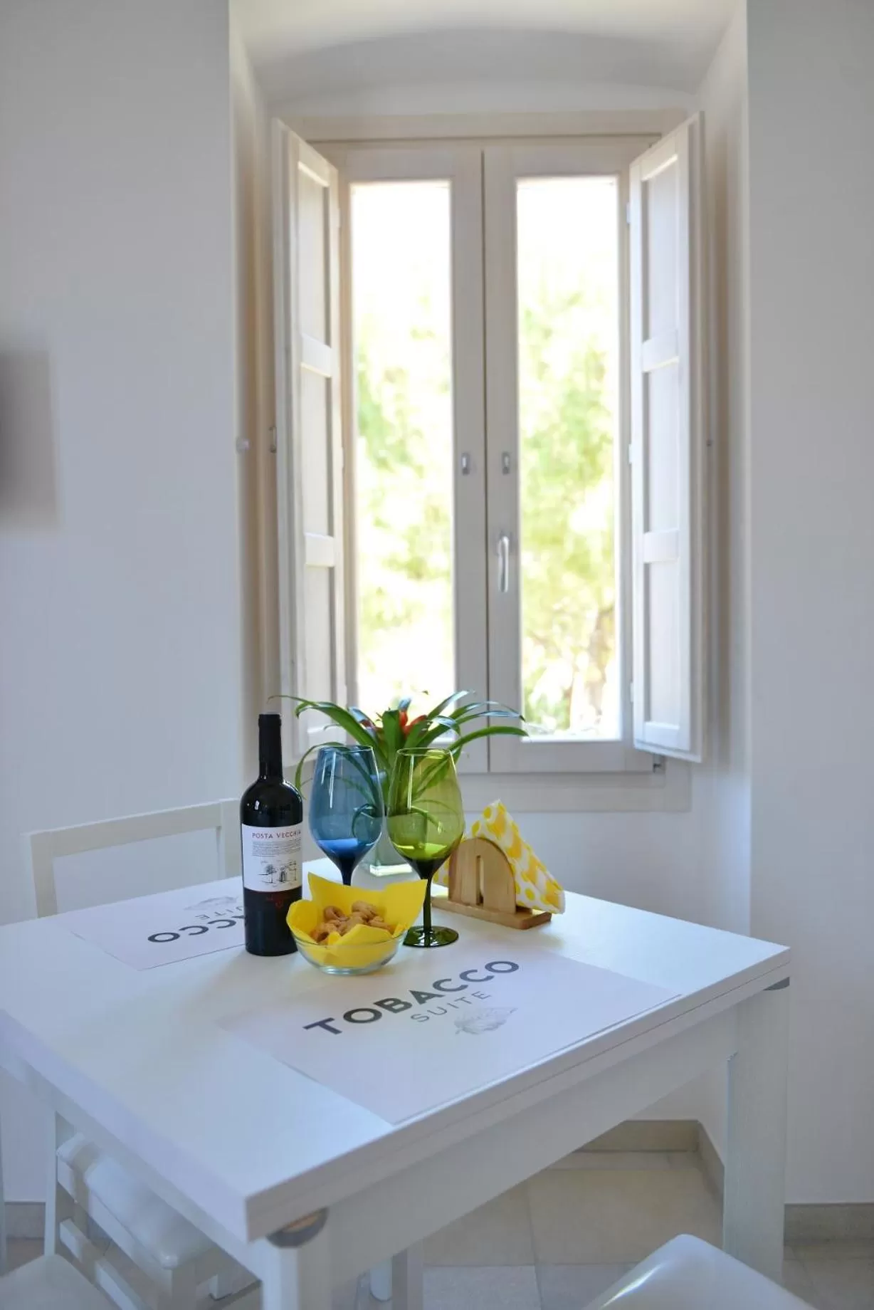 Dining area in Tobacco Suite
