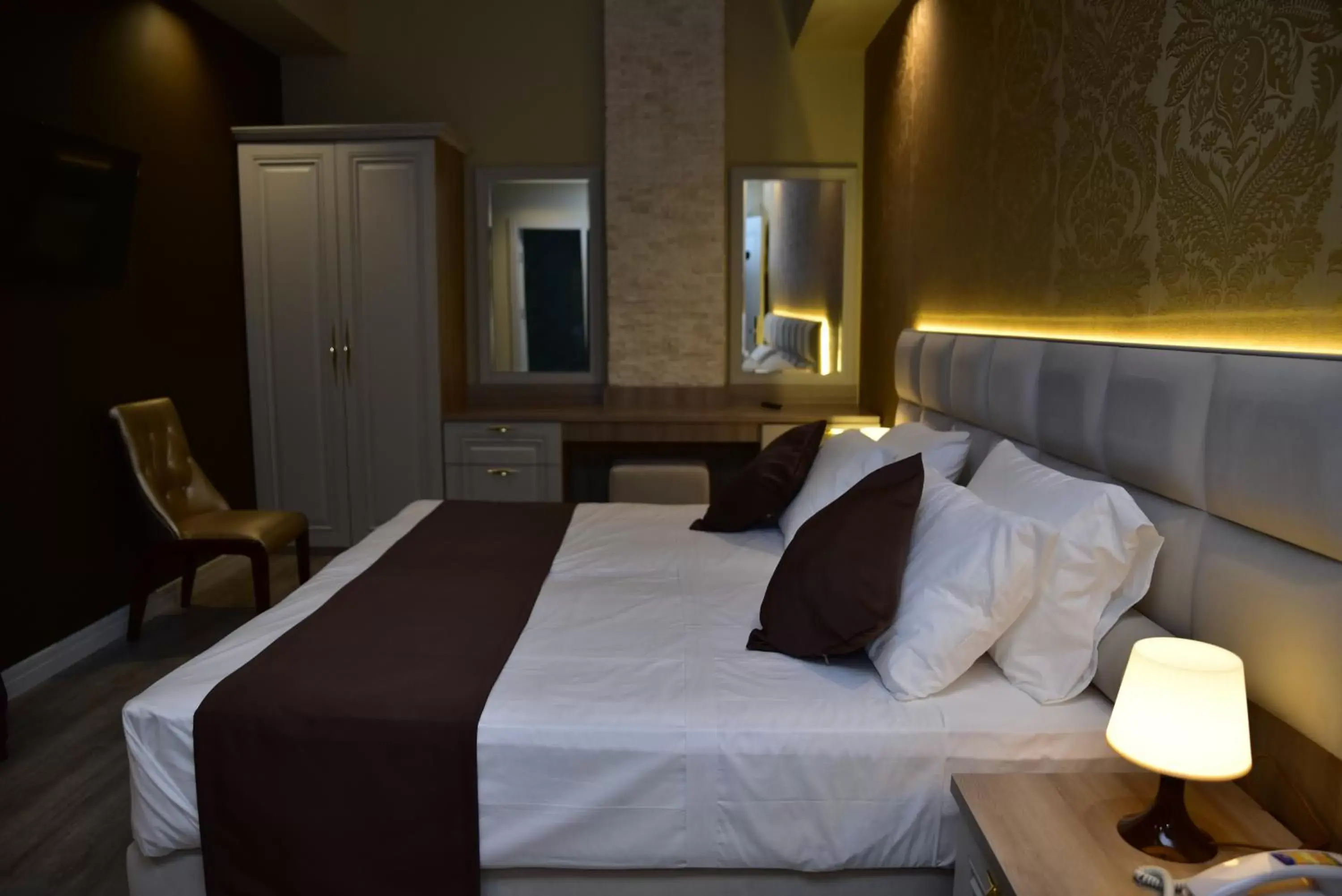 Deluxe Twin Room - single occupancy in The King Resort Deluxe Twin Room - single occupancy in The King Resort