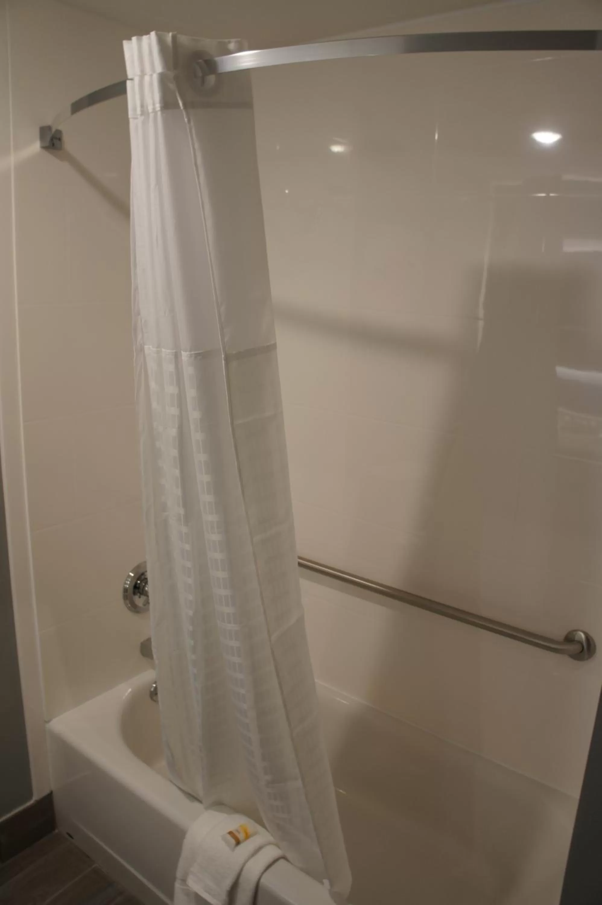 Bathroom in La Quinta Inn & Suites by Wyndham Oxford