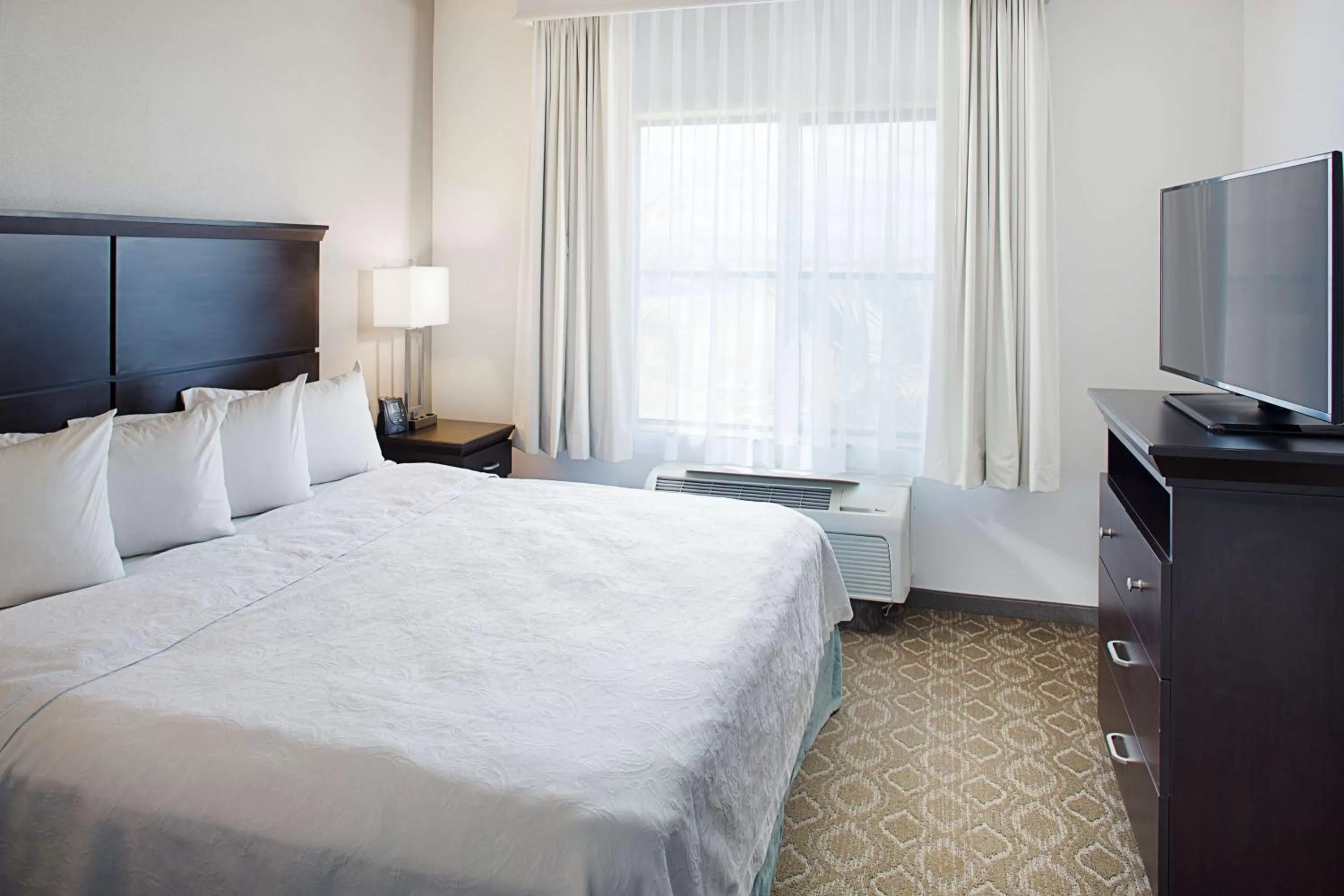 Bed in Homewood Suites Lancaster