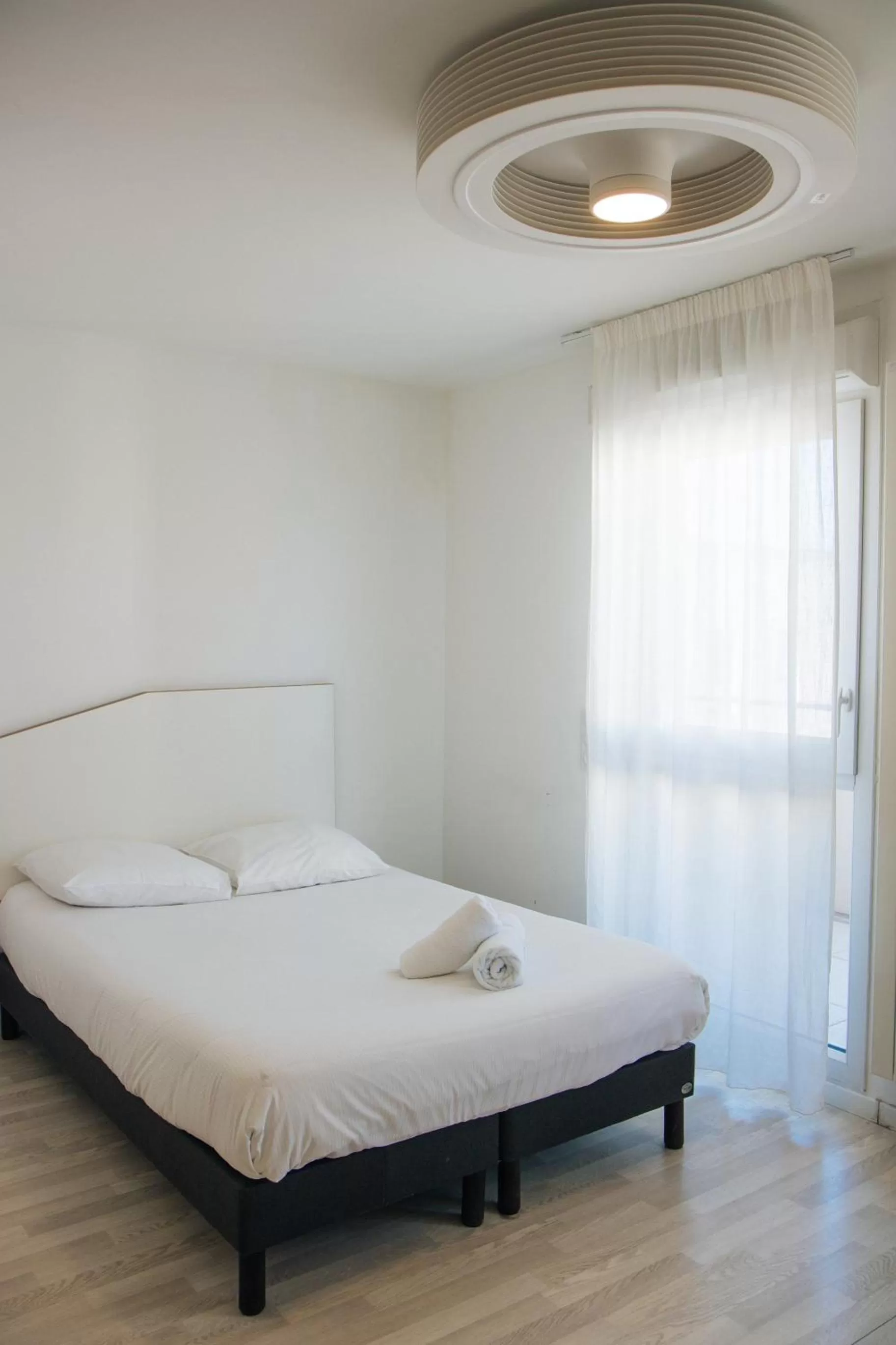 Bed in Twenty Business Flats Nîmes Trigone