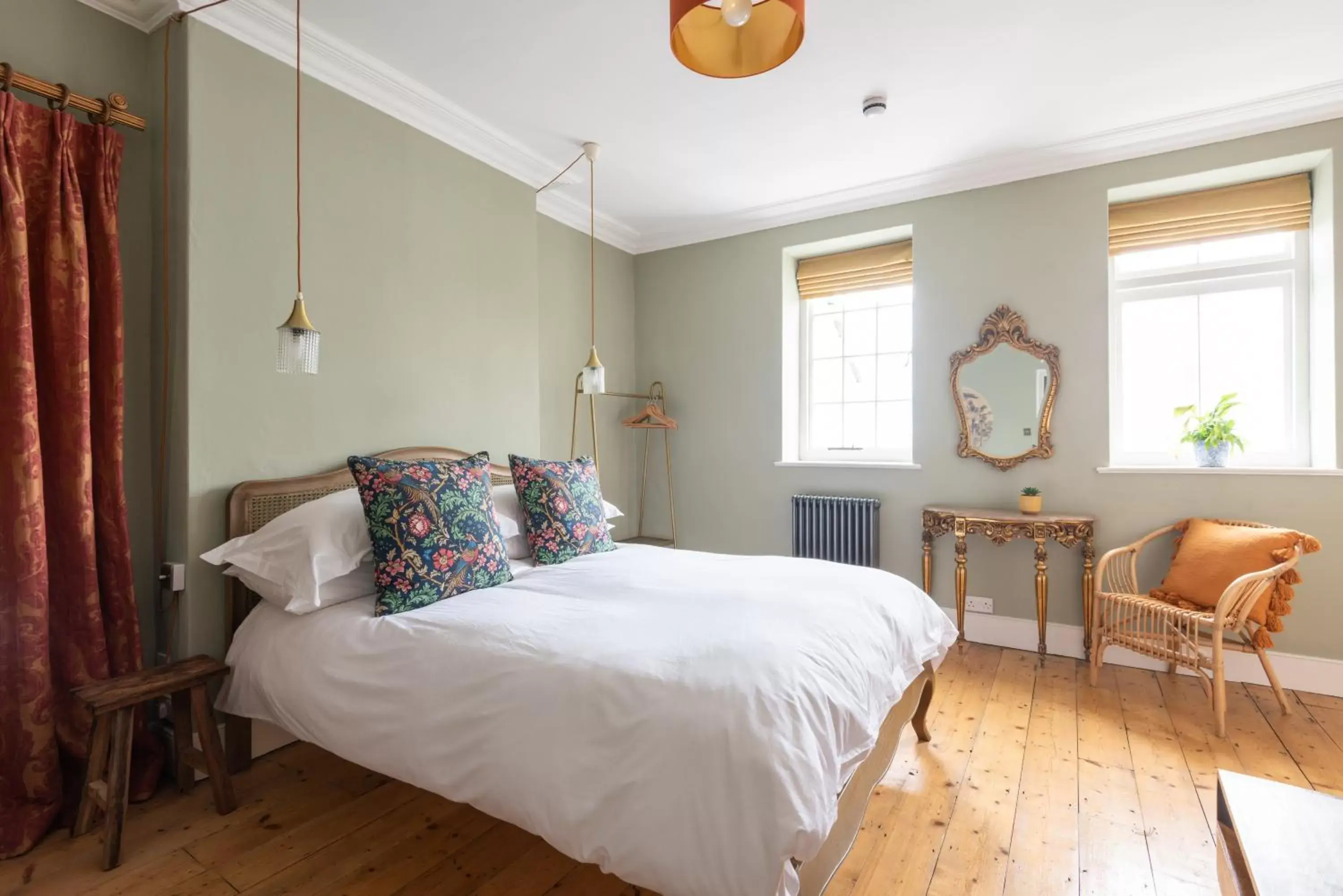 Deluxe Double Room with Bath in The Whitehouse Deluxe Double Room with Bath in The Whitehouse