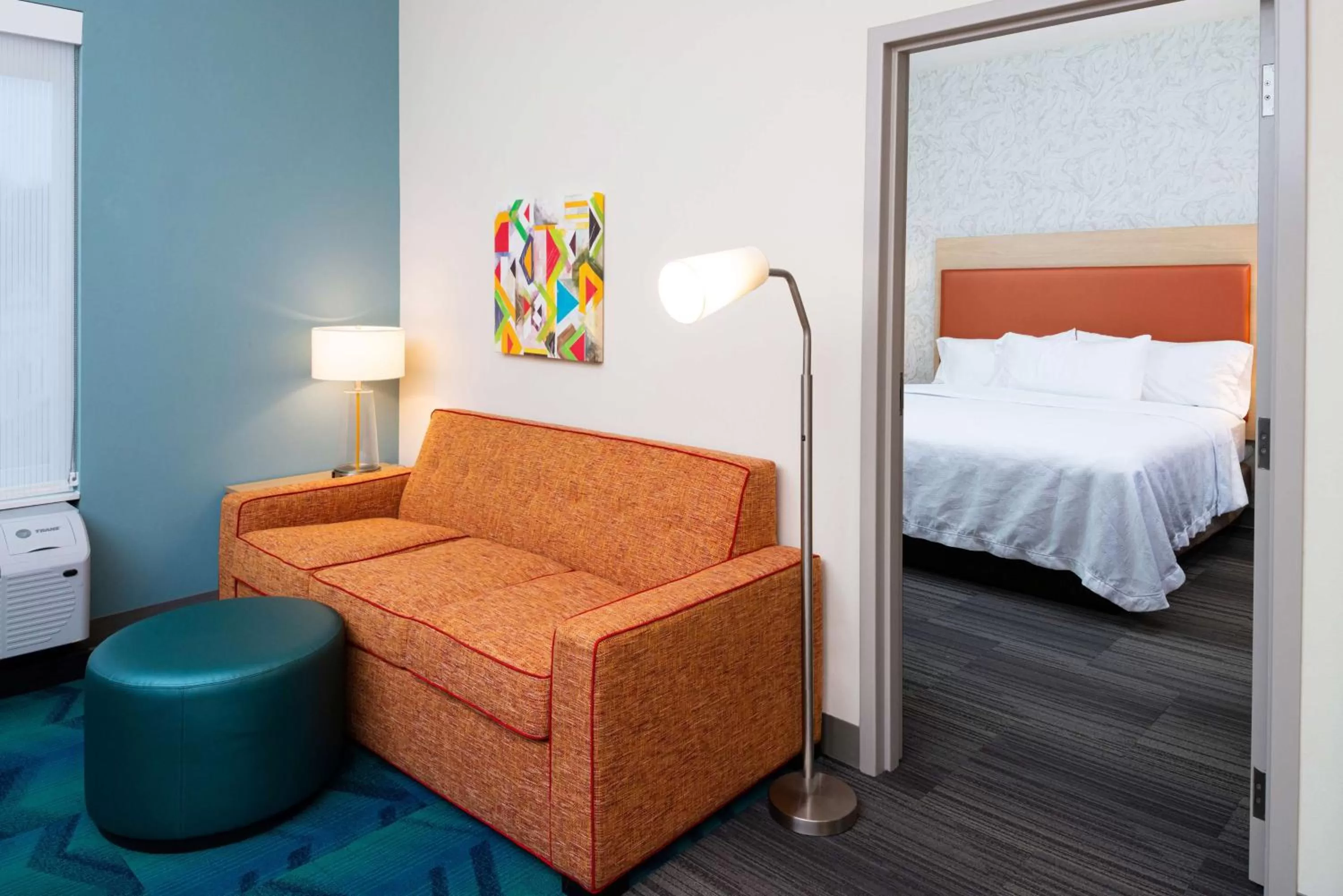 Living room, Bed in Home2 Suites By Hilton Charlotte Mooresville, Nc