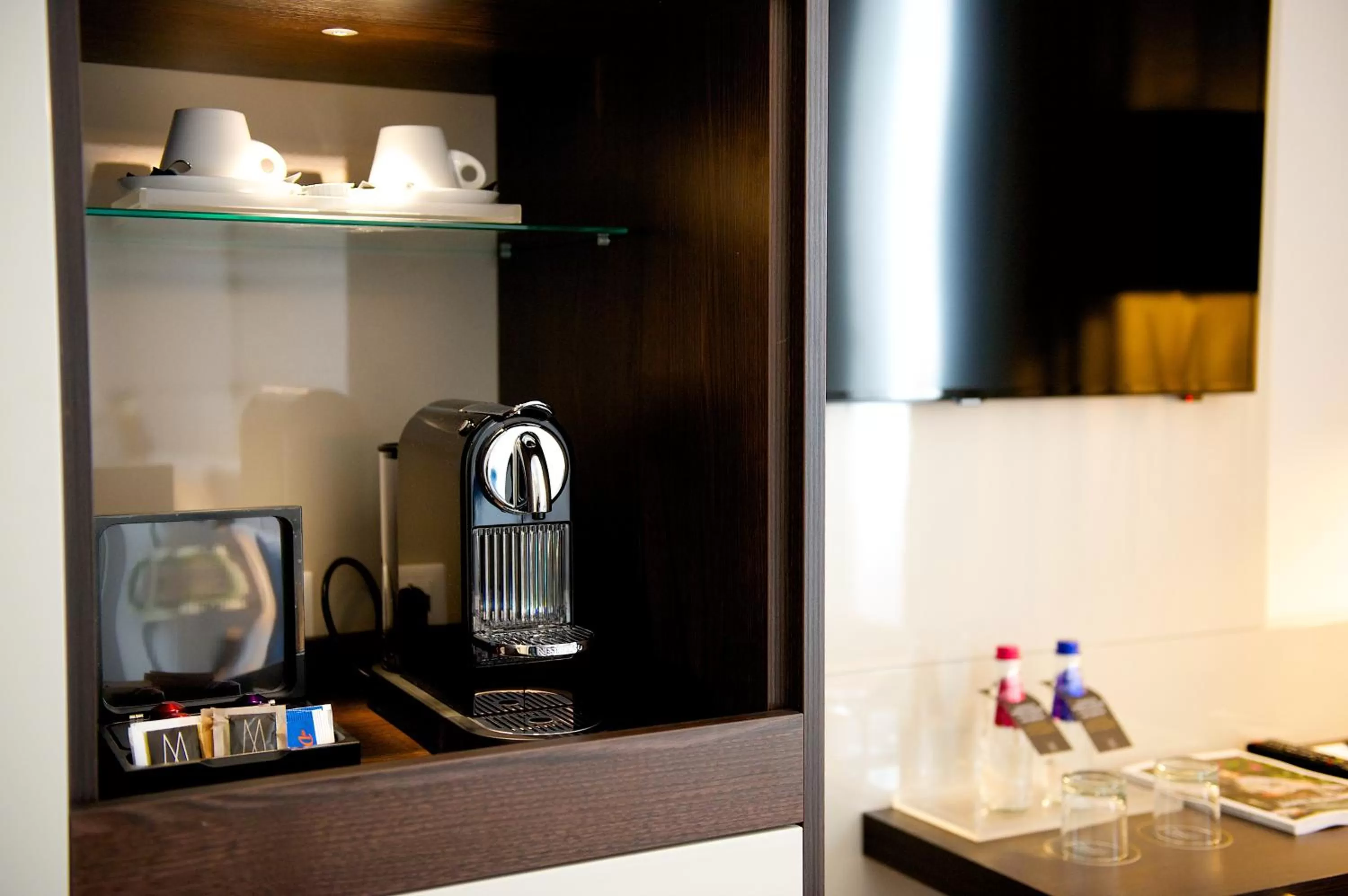 Coffee/tea facilities in Cerretani Hotel Firenze - MGallery Collection