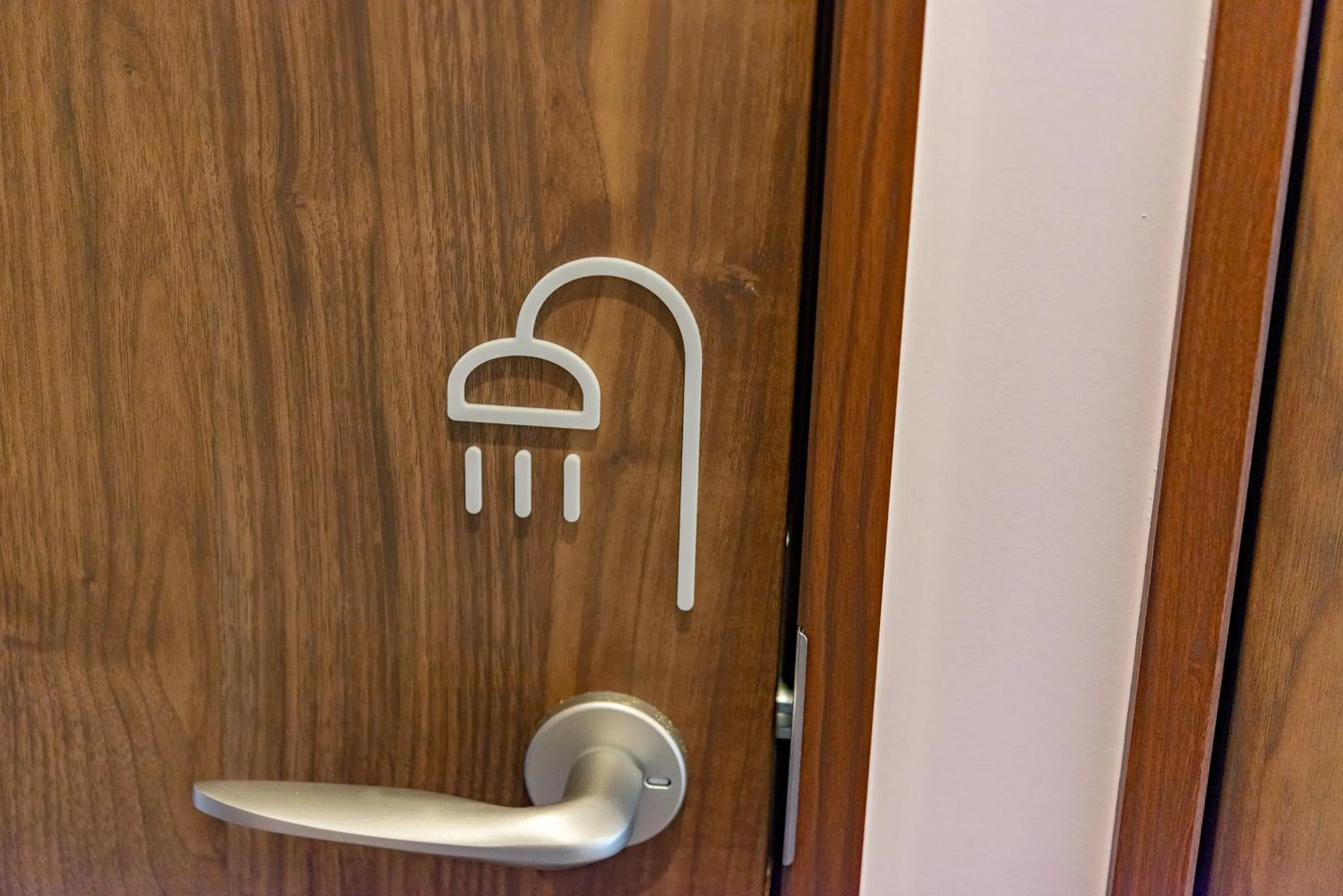 Shower in plat hostel keikyu sapporo sky