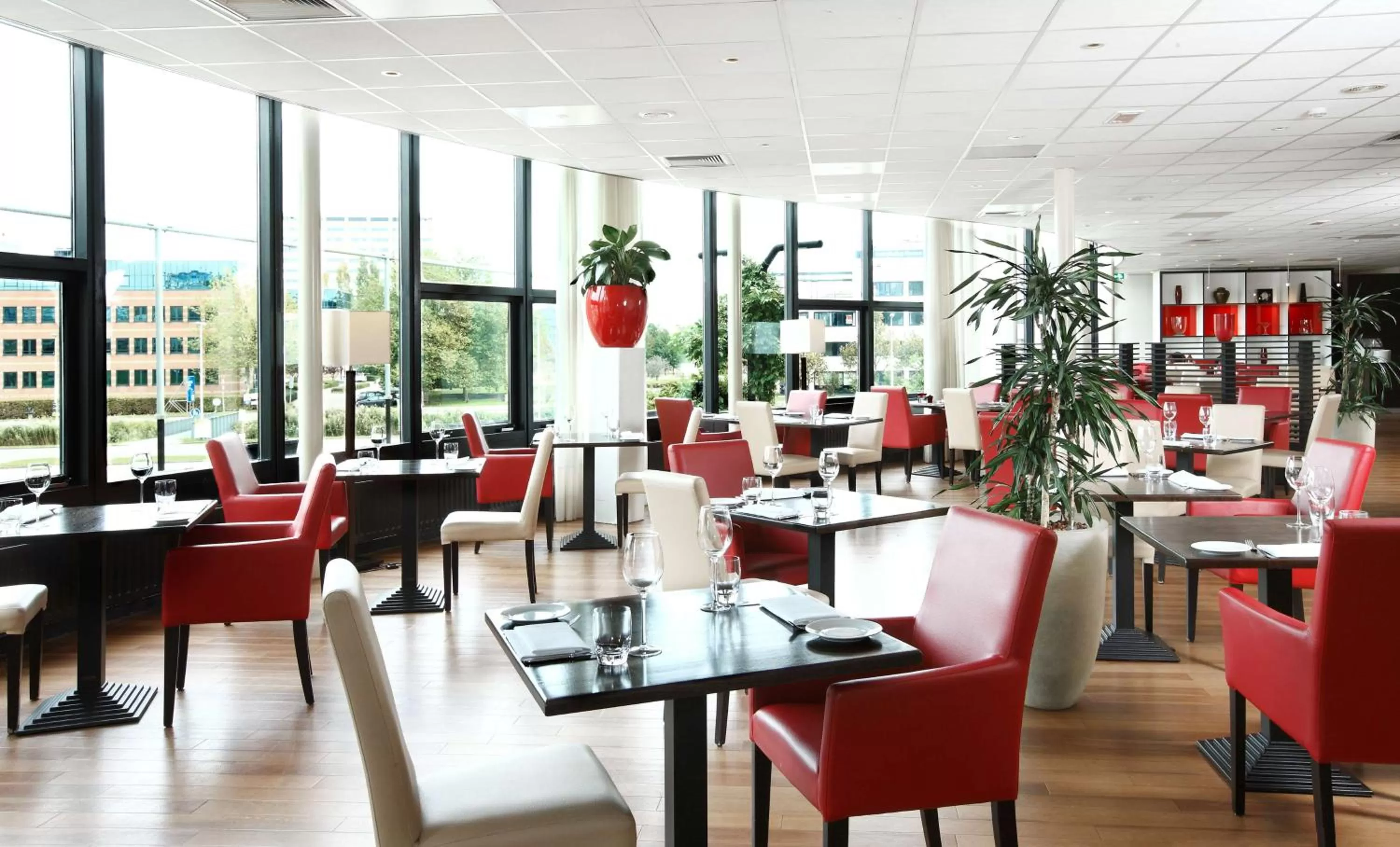 Restaurant/Places to Eat in NH Zoetermeer Hotel