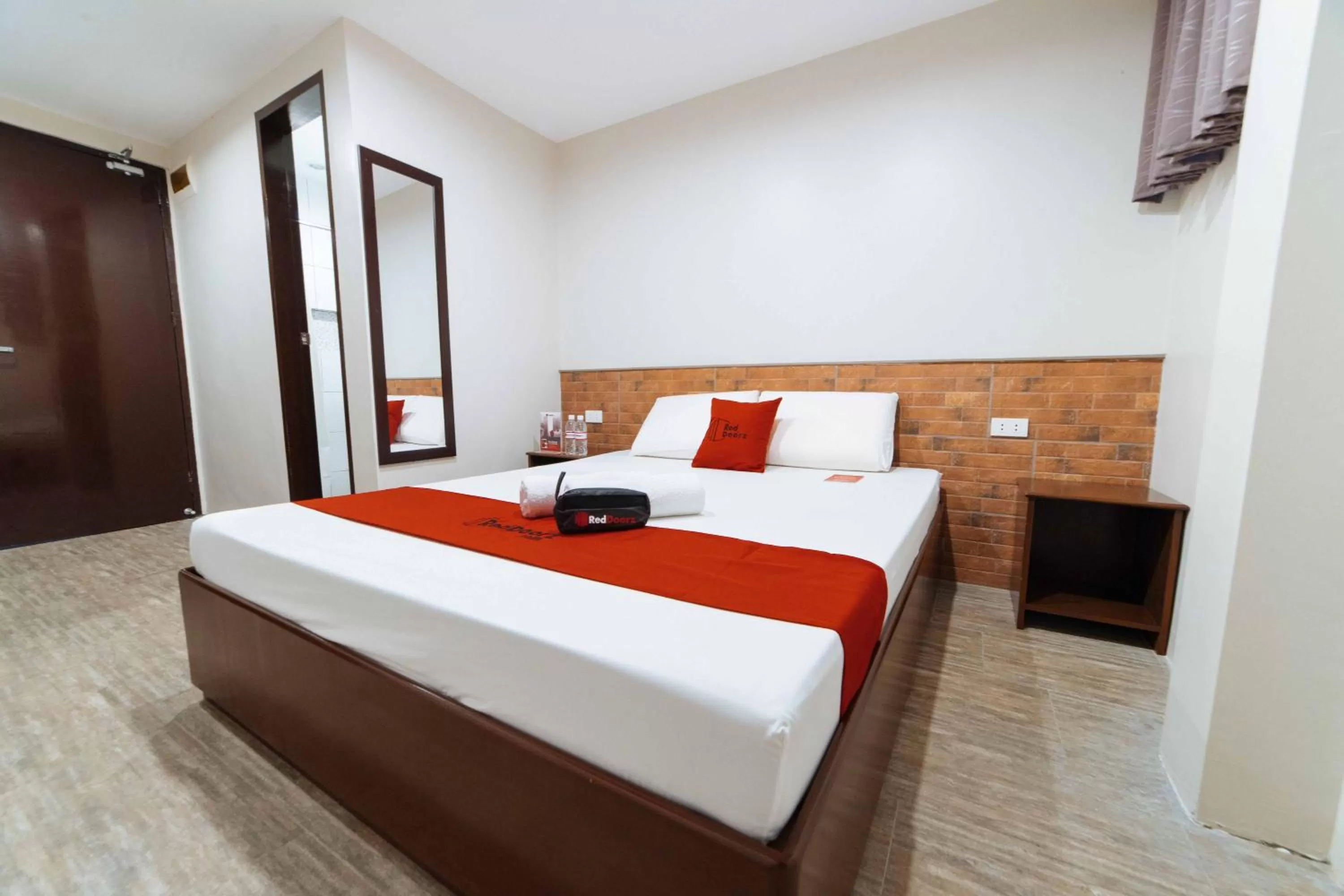 Bedroom, Bed in RedDoorz at Travelers Inn Bajada Davao