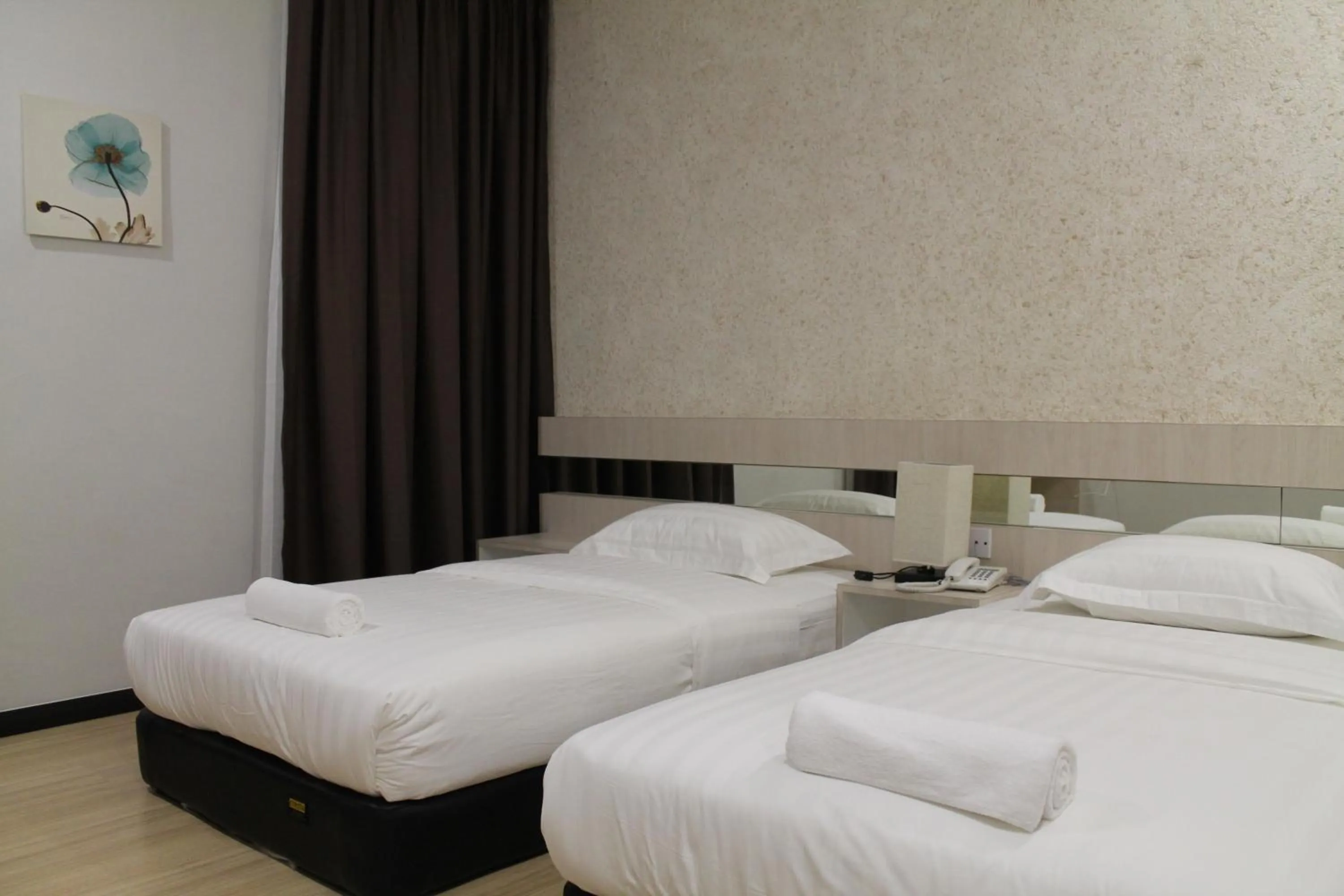 Bedroom, Bed in The Velton Inn