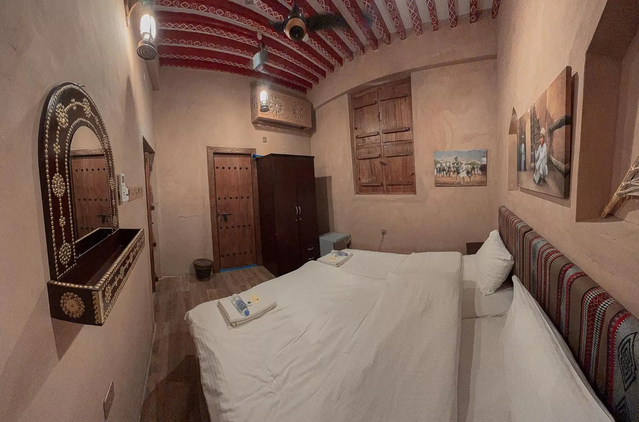 Bed in Nizwa Heritage Inn