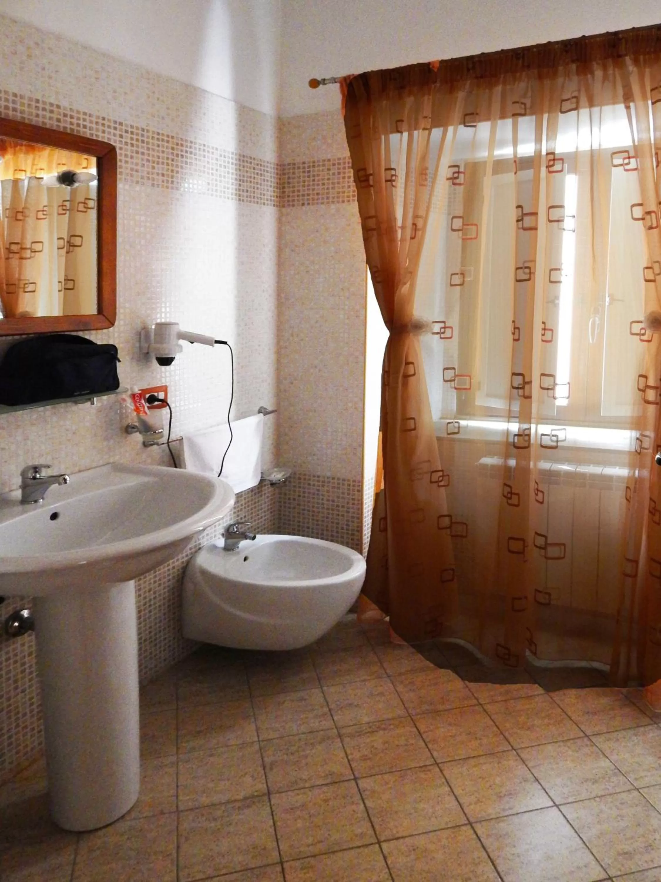 Shower in B&B Del Borgo