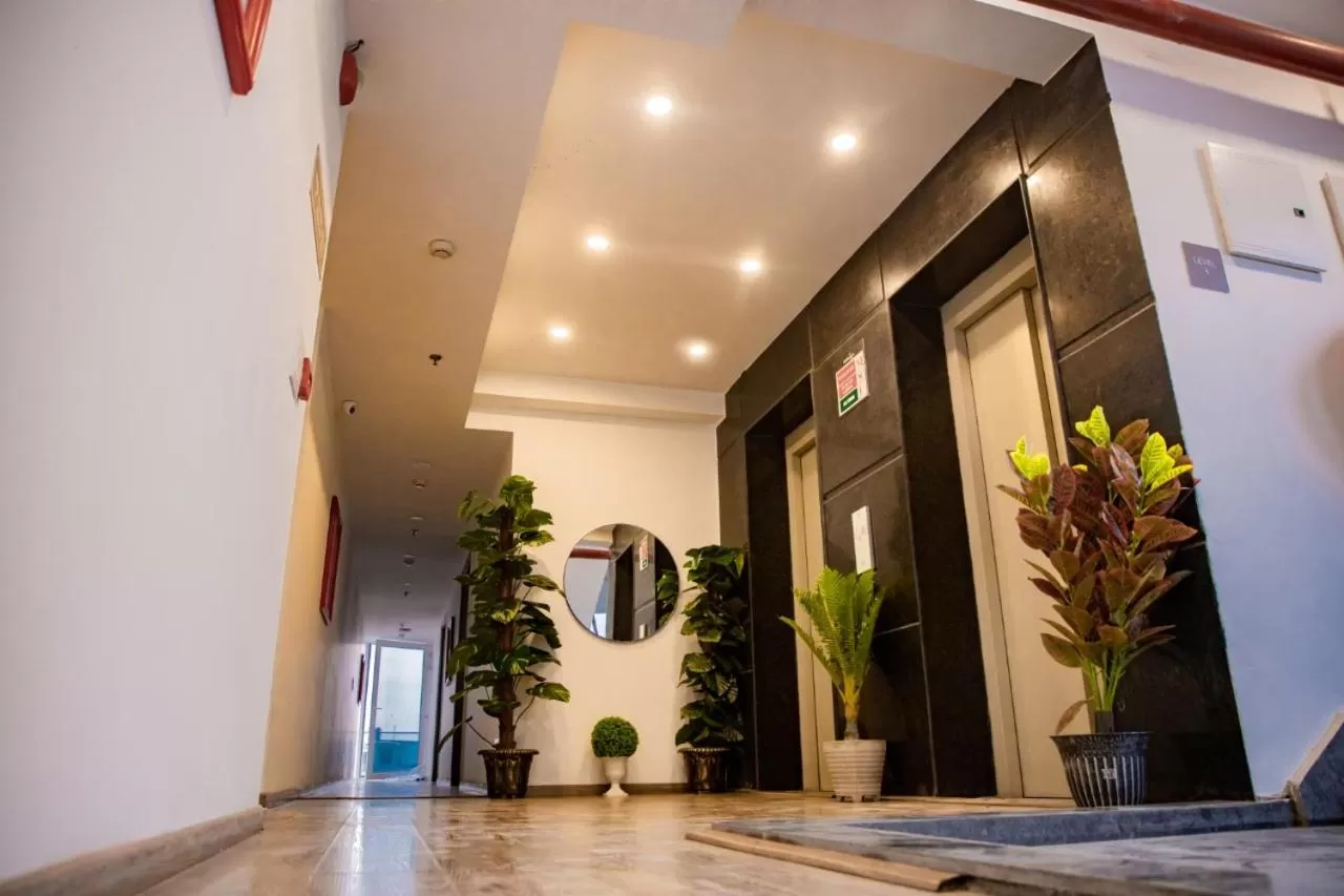 Property building in GoldenKeys Inn