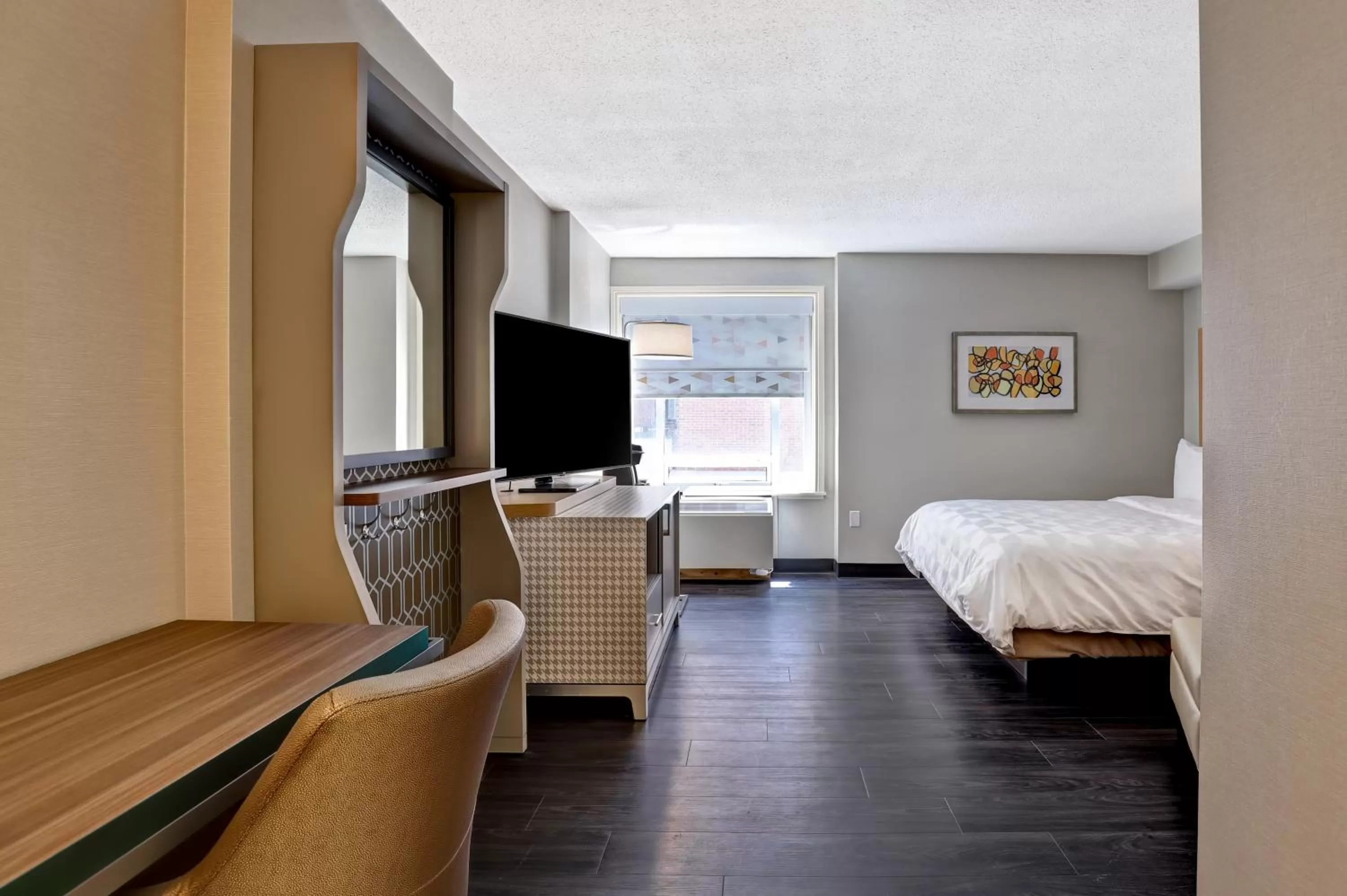 Guests, Bed in Holiday Inn - Ottawa Dwtn - Parliament Hill by IHG