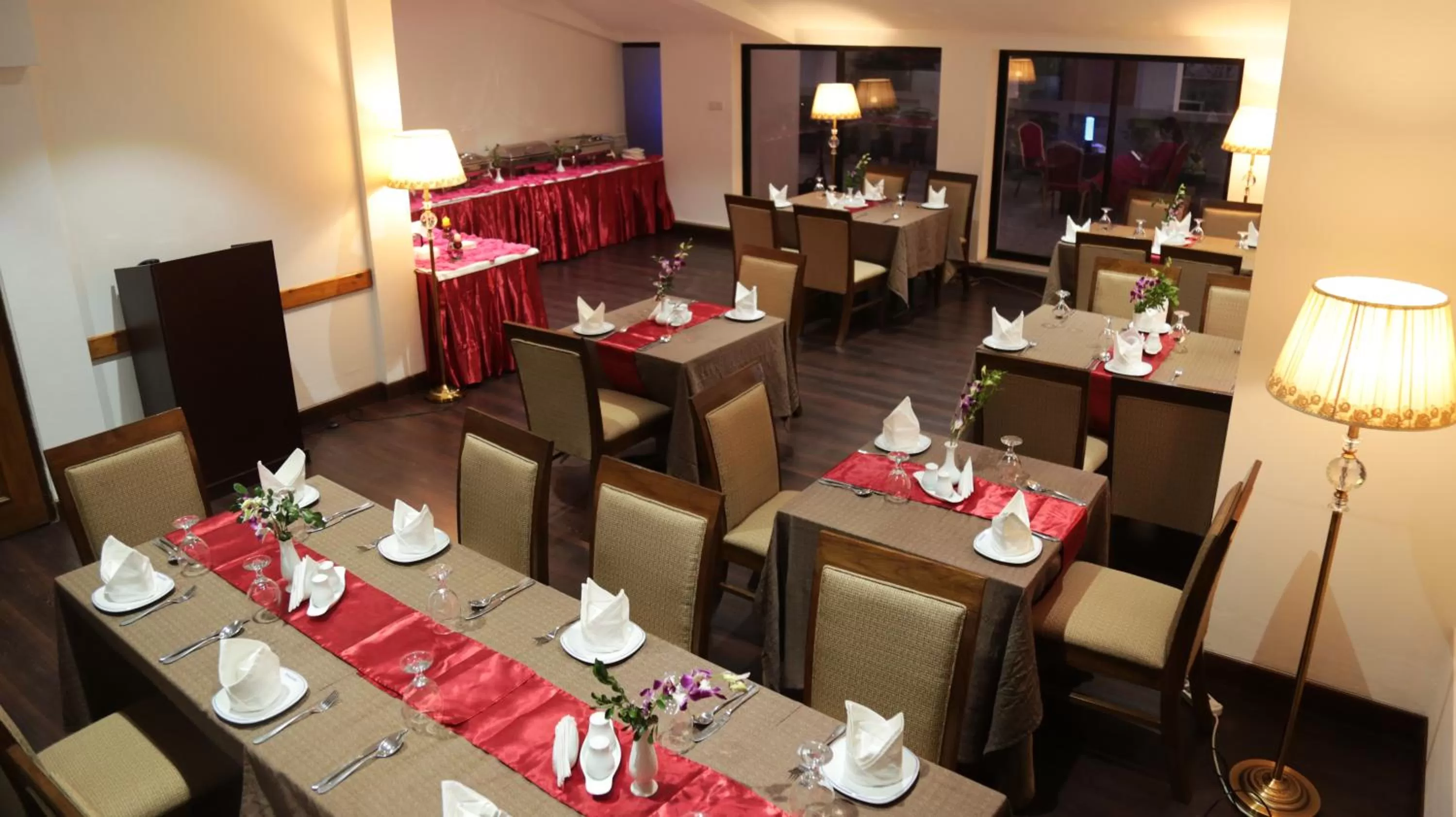 Food and drinks in Civic Inn