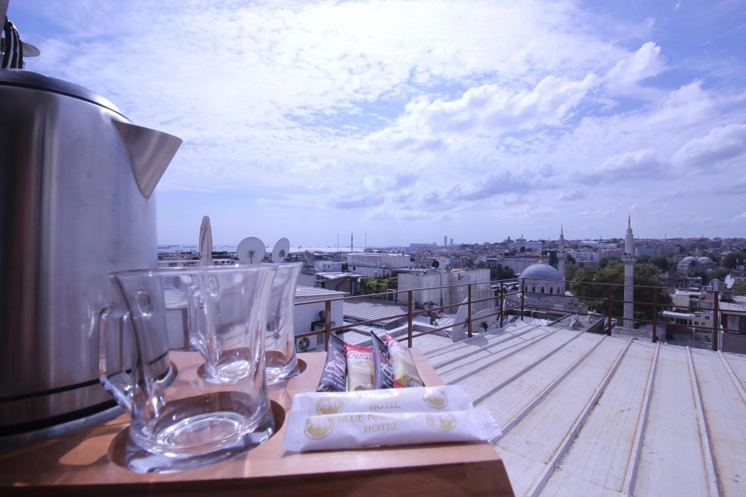 Restaurant/places to eat in Laleli Blue Marmaray Hotel