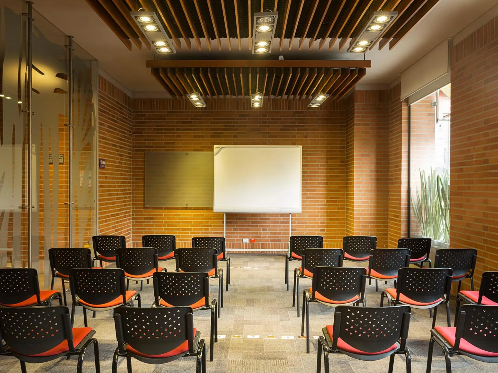 Meeting/conference room in Mercure Bogota BH Zona Financiera