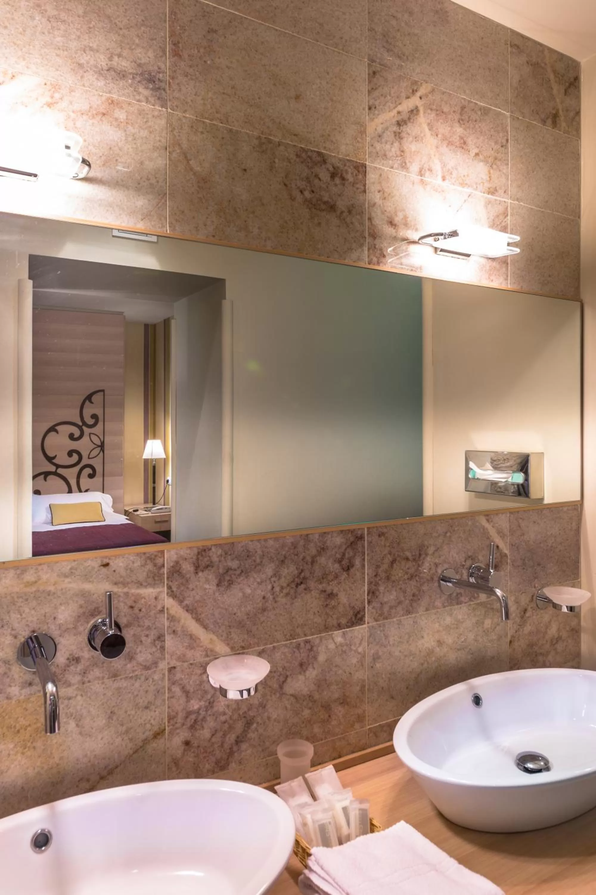 Bathroom in El Homs Palace Hotel