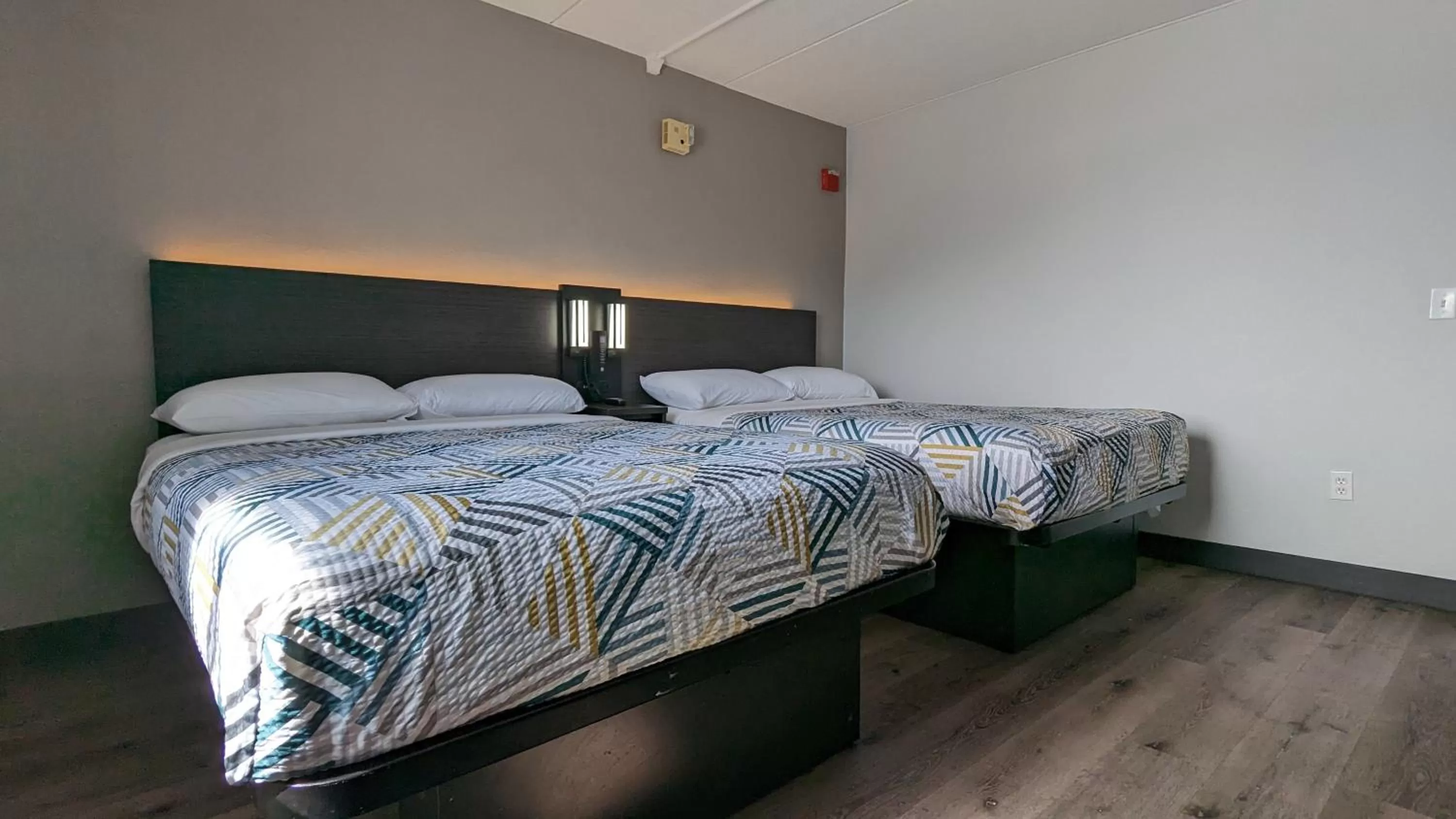 Bed in Motel 6-Leominster, MA