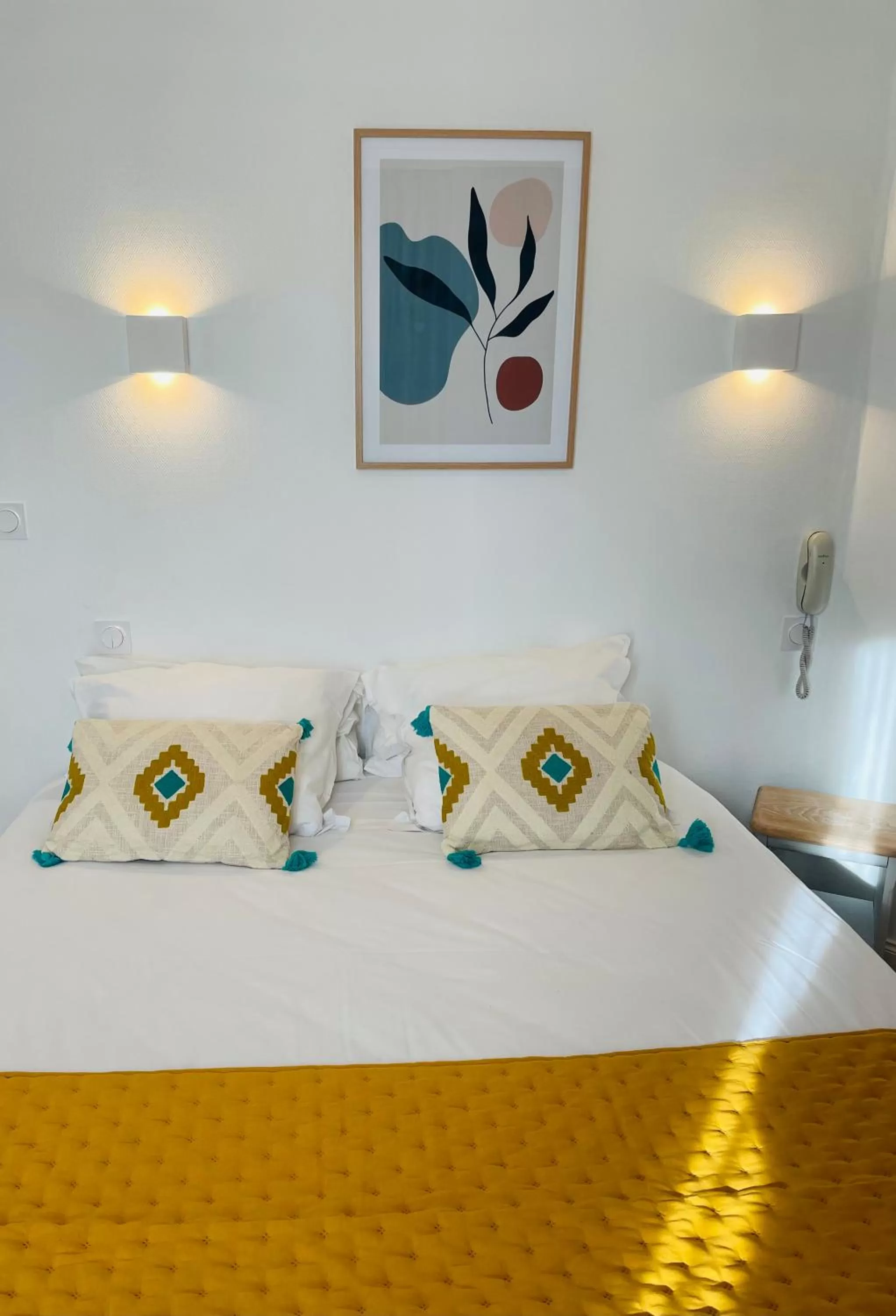 Bed in Hôtel Porte Mars Reims Gare Centre Arena