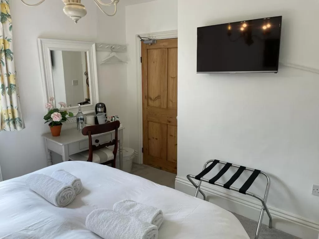 TV/Entertainment Center in Poplars Farm