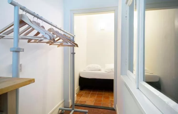 Bed in Ground floor Jordaan Apartment