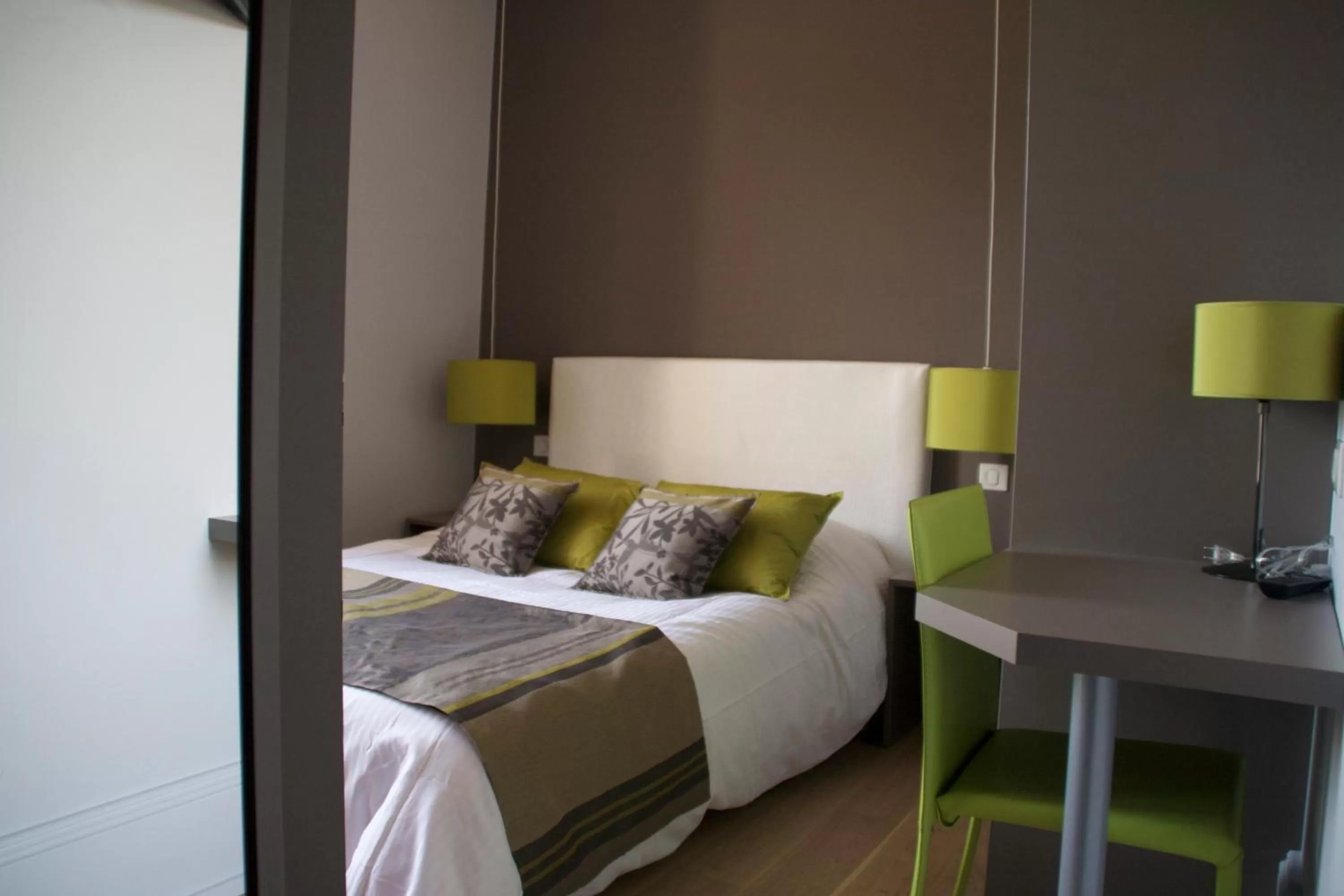 Photo of the whole room, Bed in Hotel Restaurant Les Capucins