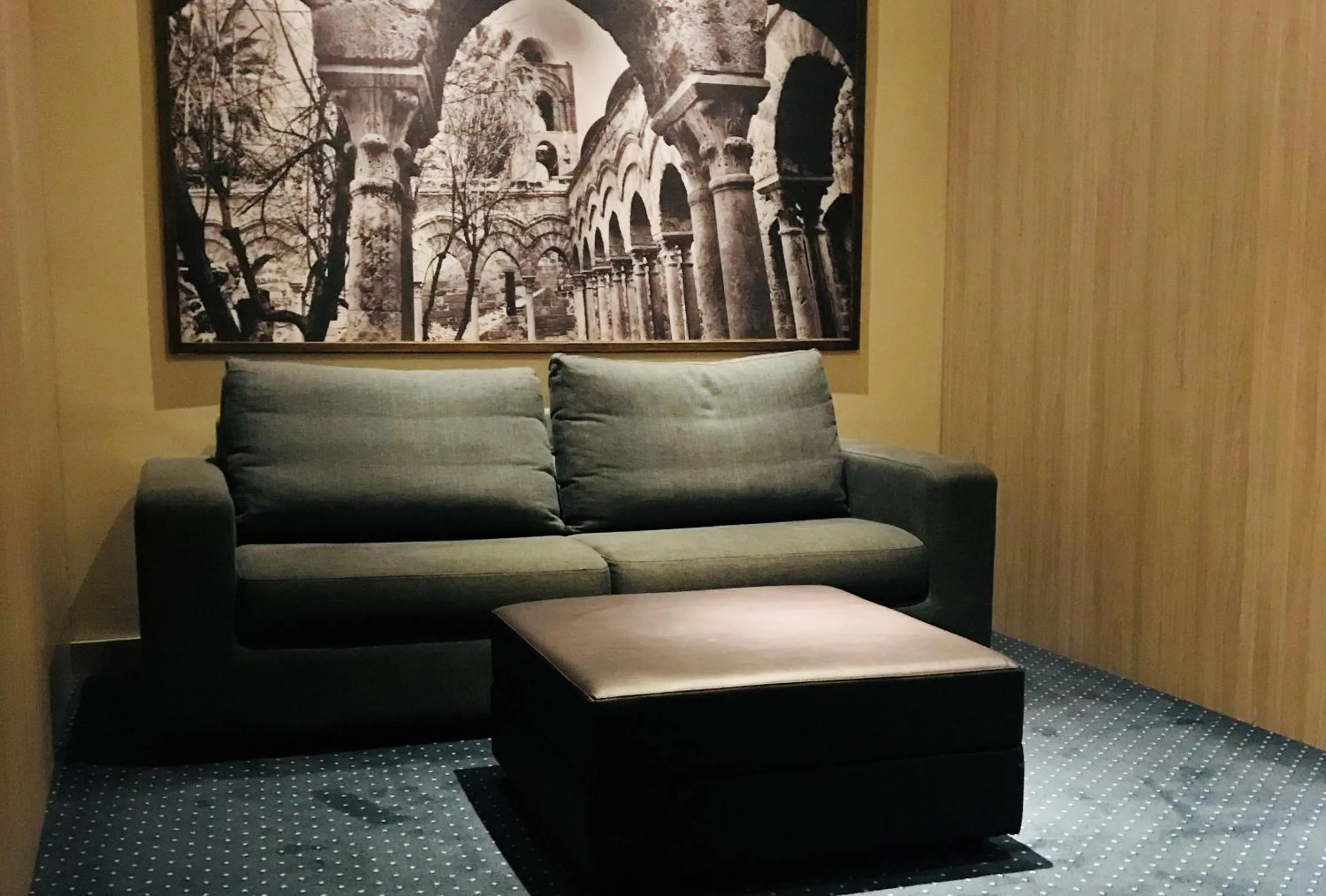 Living room in Hotel Federico II Central Palace