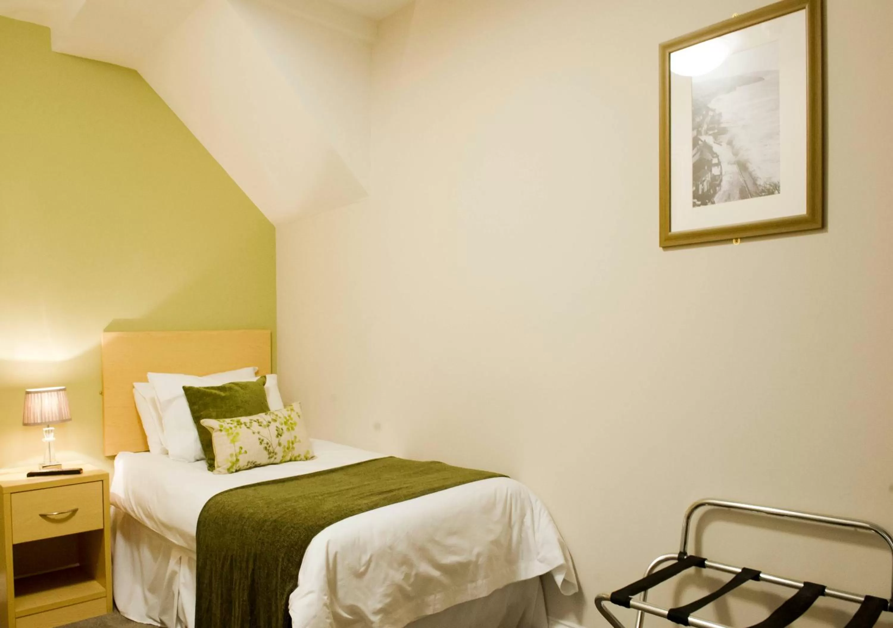 Rose and Crown Hotel