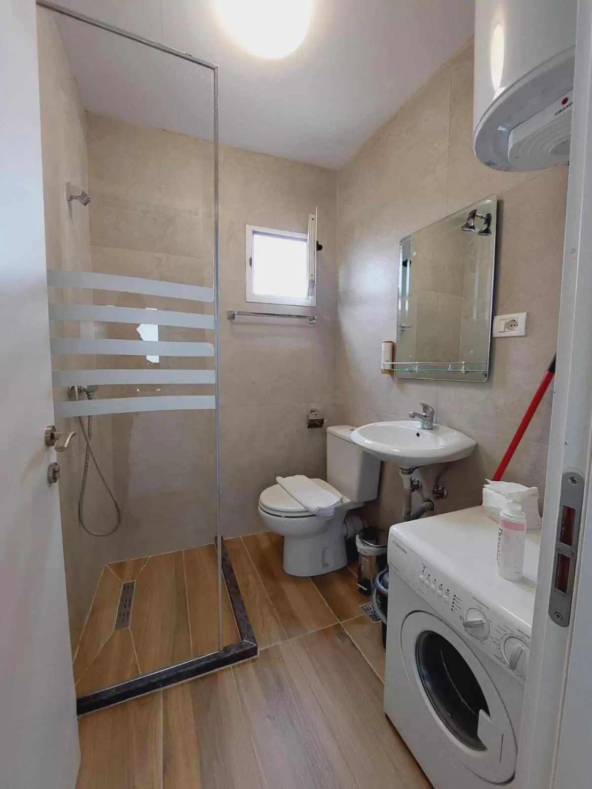 Shower in Signature Idea hotel