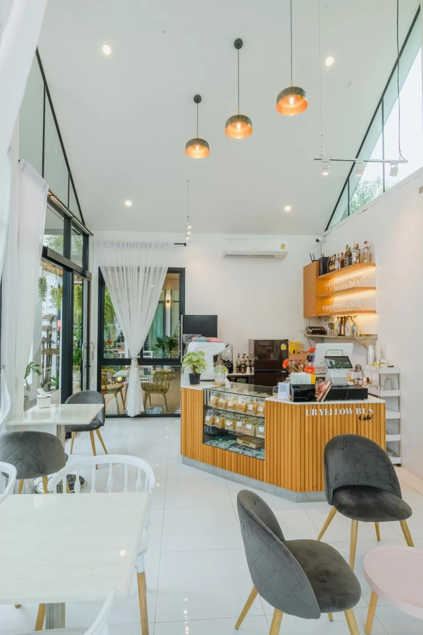 Restaurant/places to eat in UR The Private Huahin